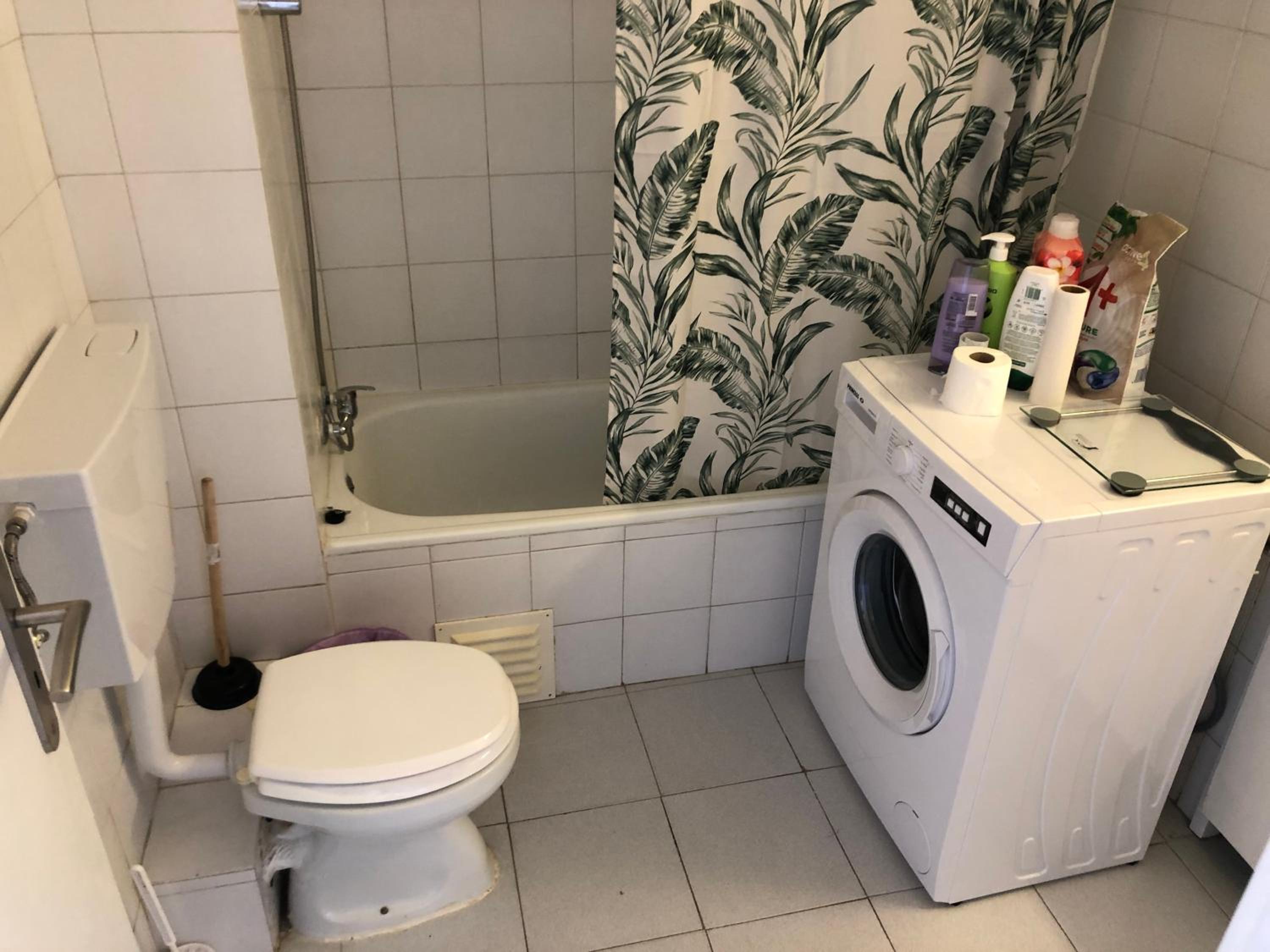 One-Bedroom Apartment - Photo 17
