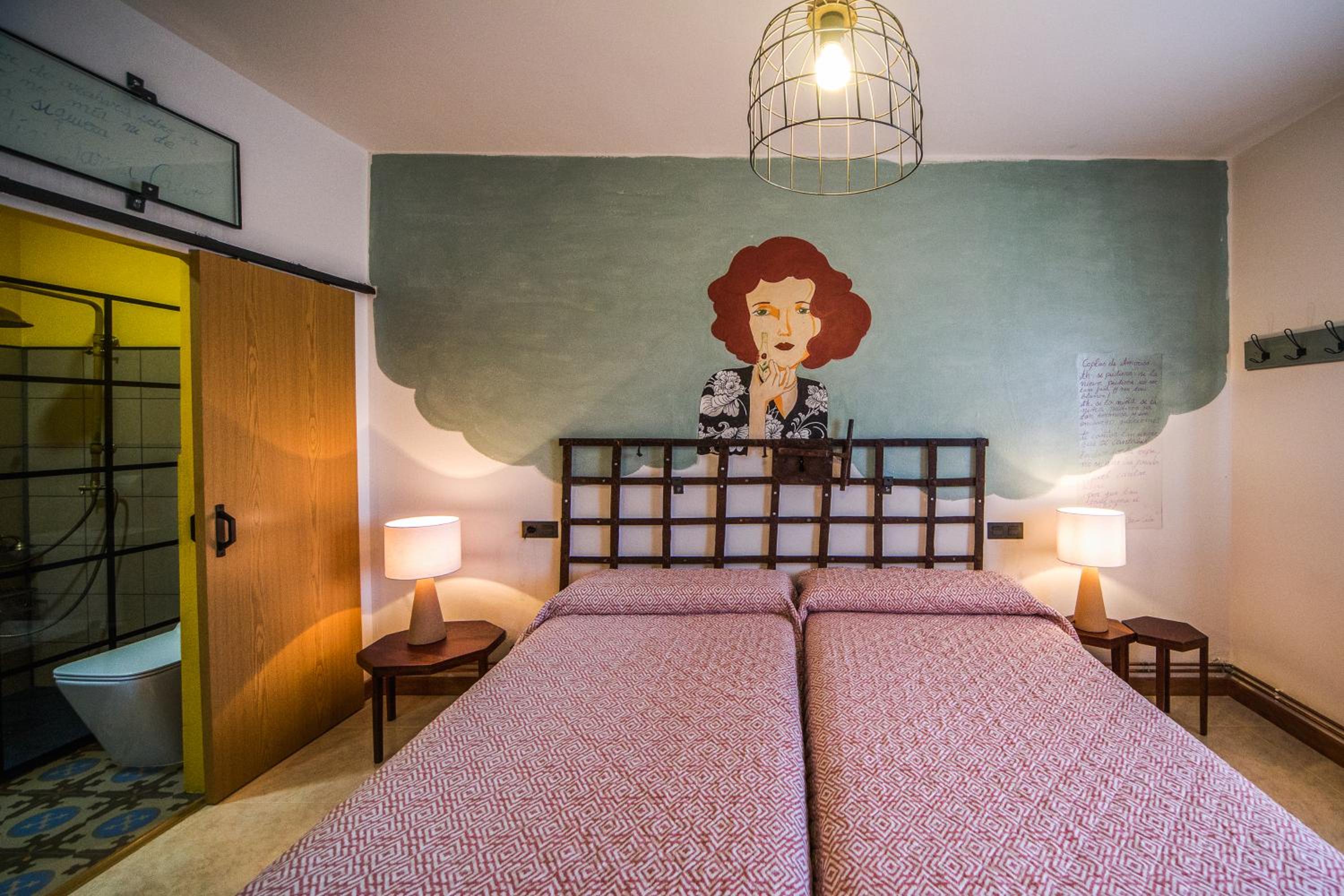 Twin Room - Photo 9