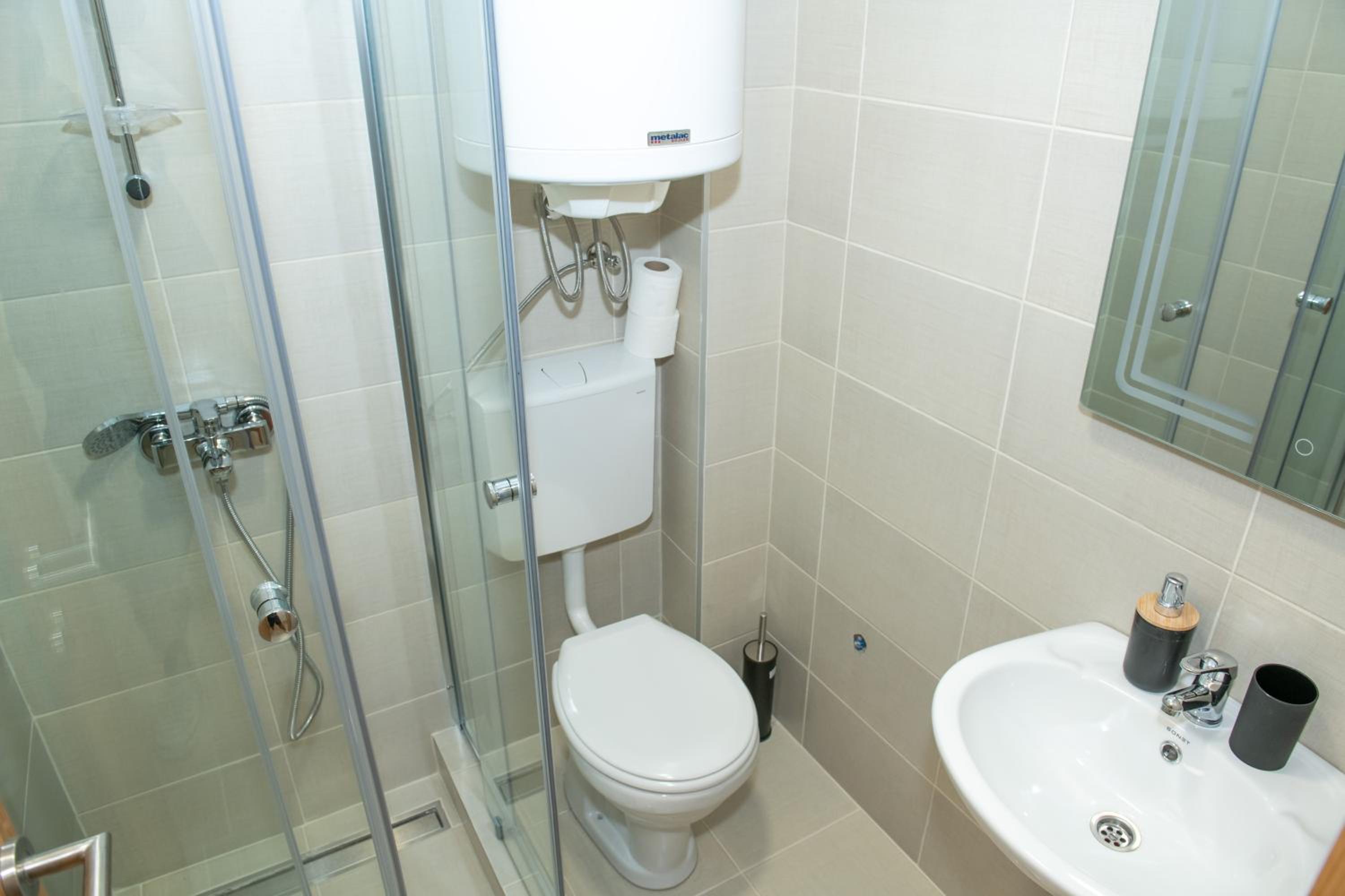 Deluxe Double Room with Balcony photo 3