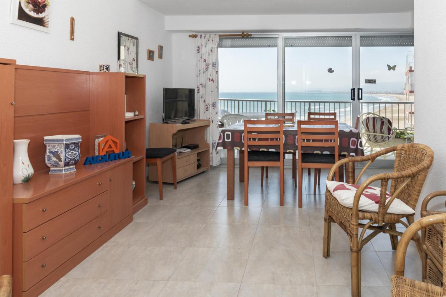 Apartamento con vista al mar