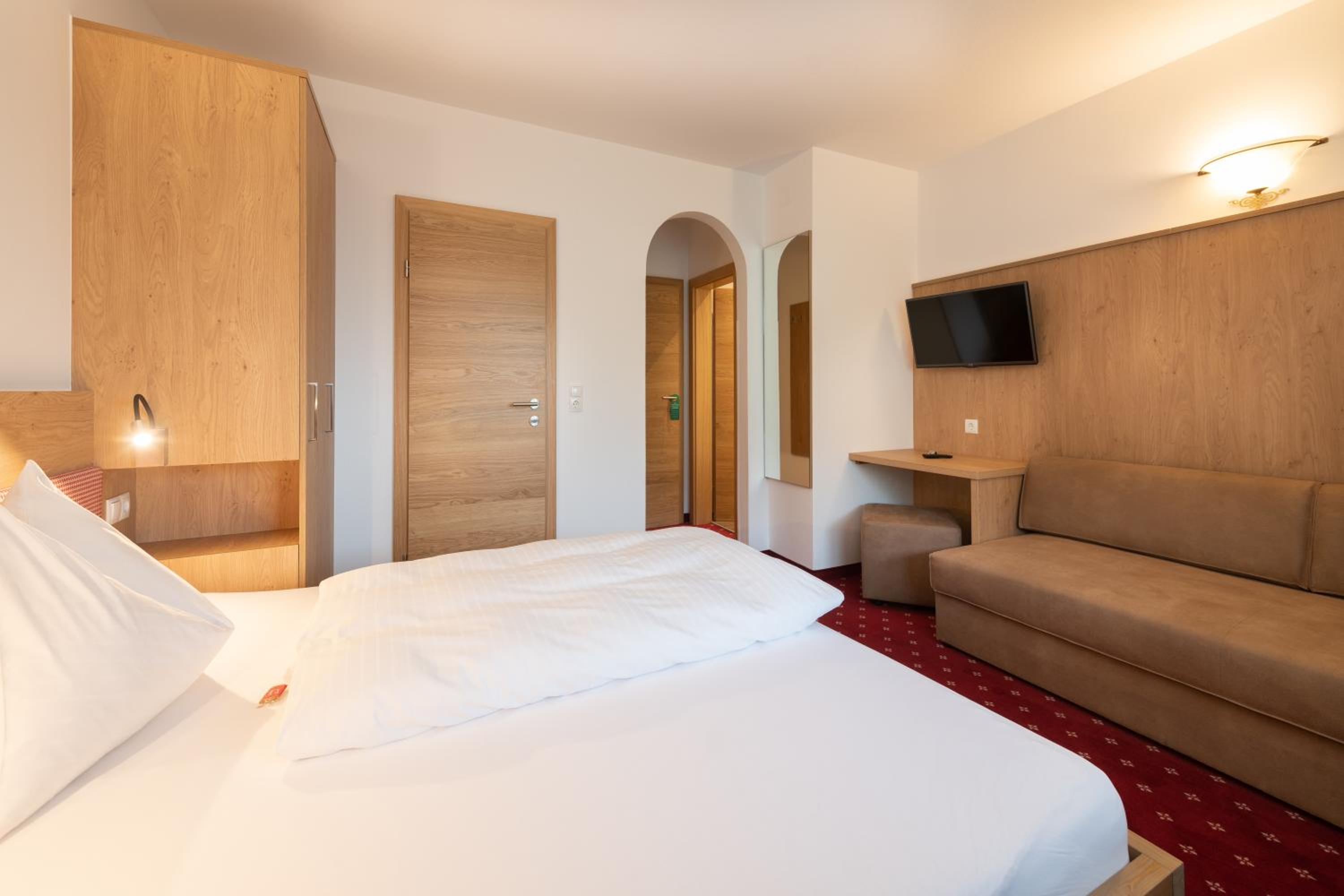Single Room photo 2