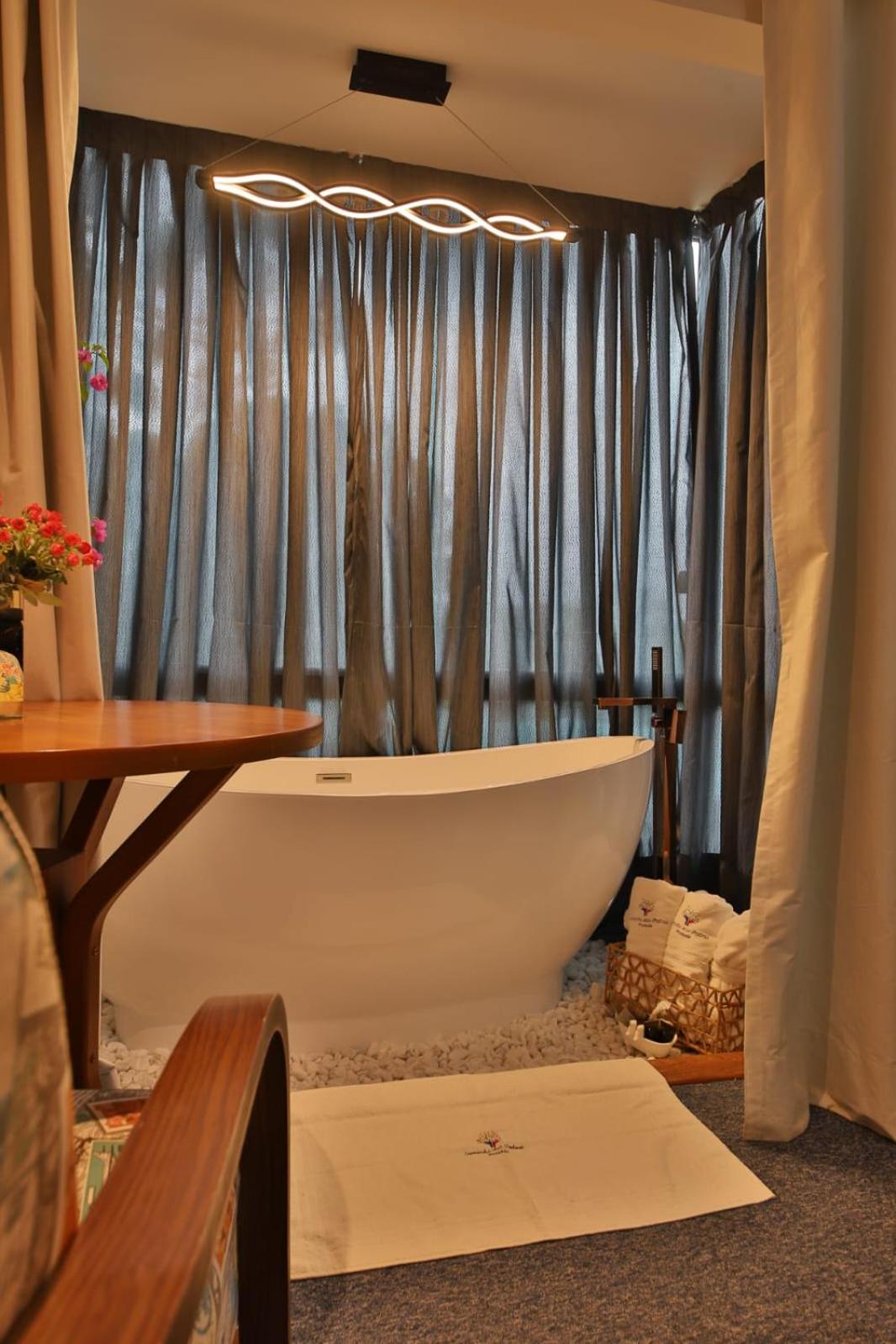 Deluxe Double Room with Balcony photo 2