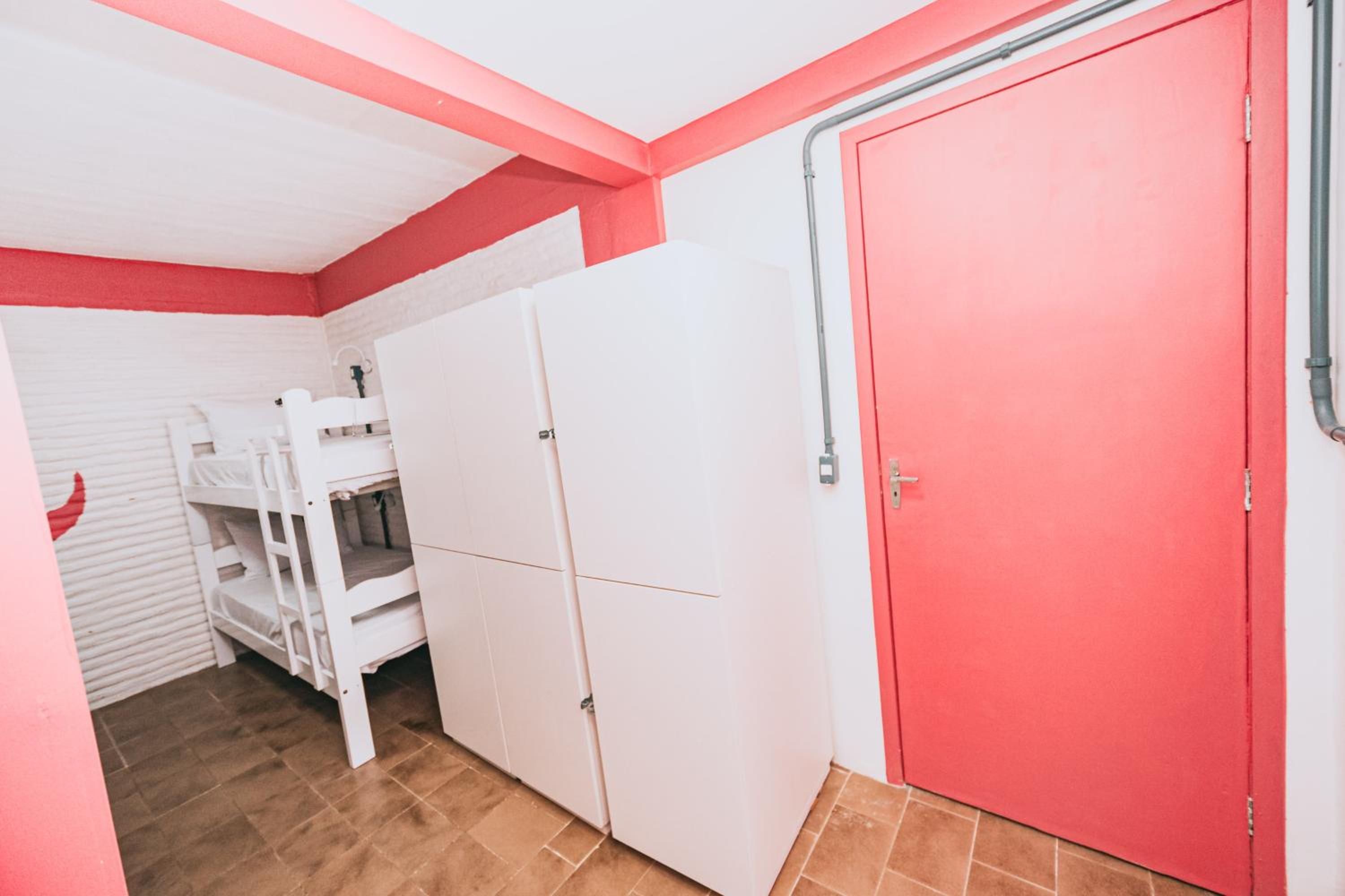 Bed in 6-Bed Female Dormitory Room photo 3