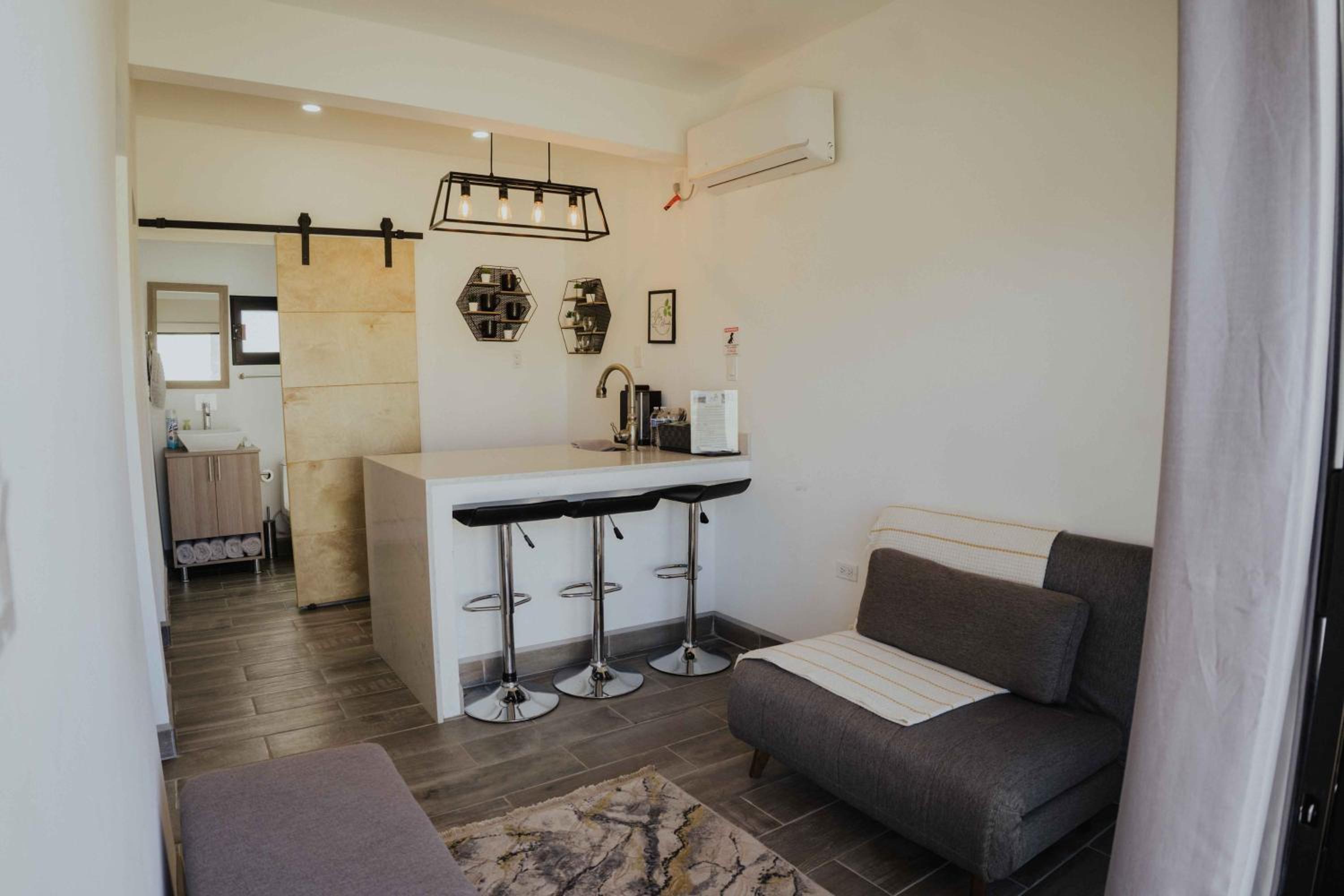 Two-Bedroom House - Photo 5