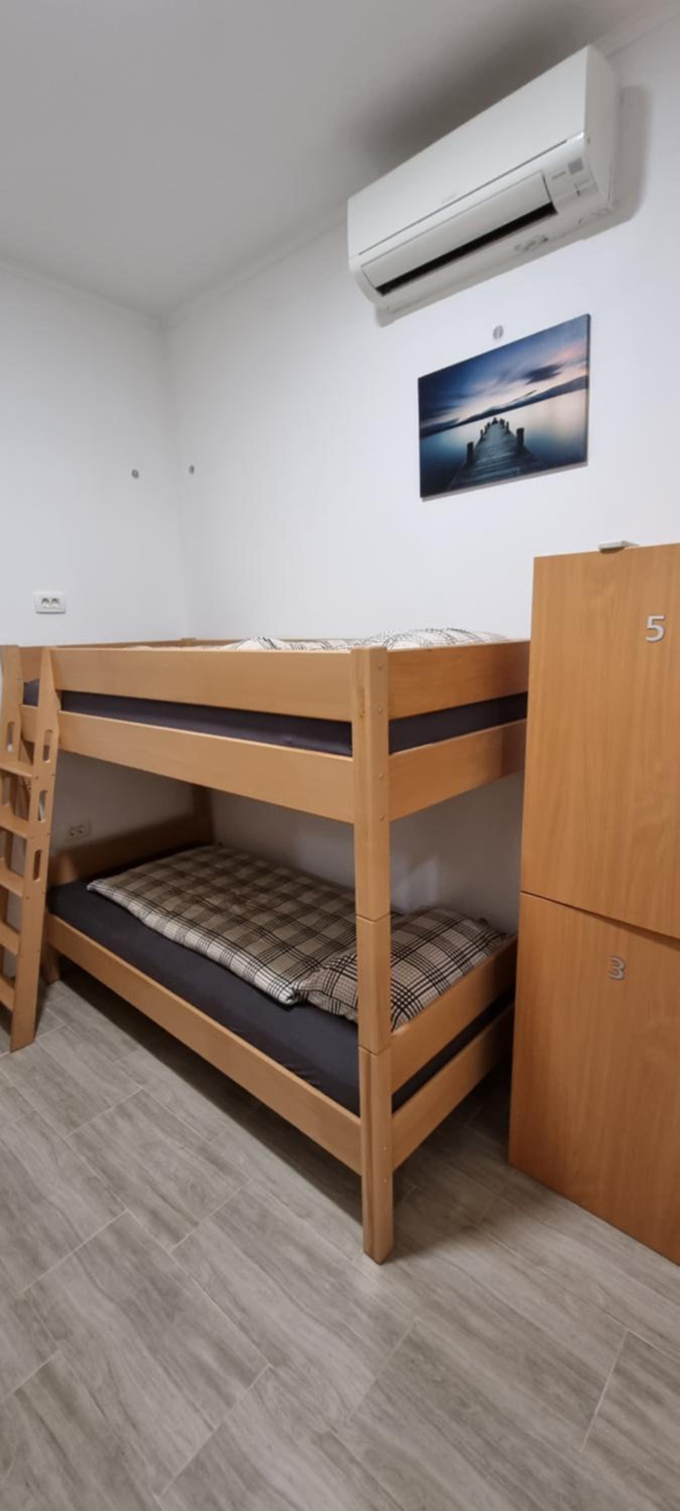 Bed in 4-Bed Dormitory Room photo 3