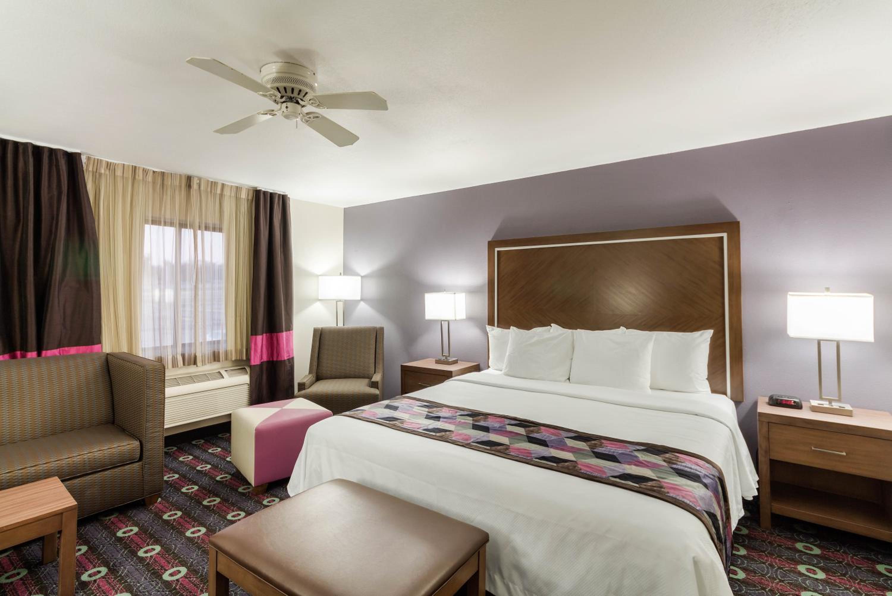 Double Room with Two Double Beds - Non-Smoking - Photo 3