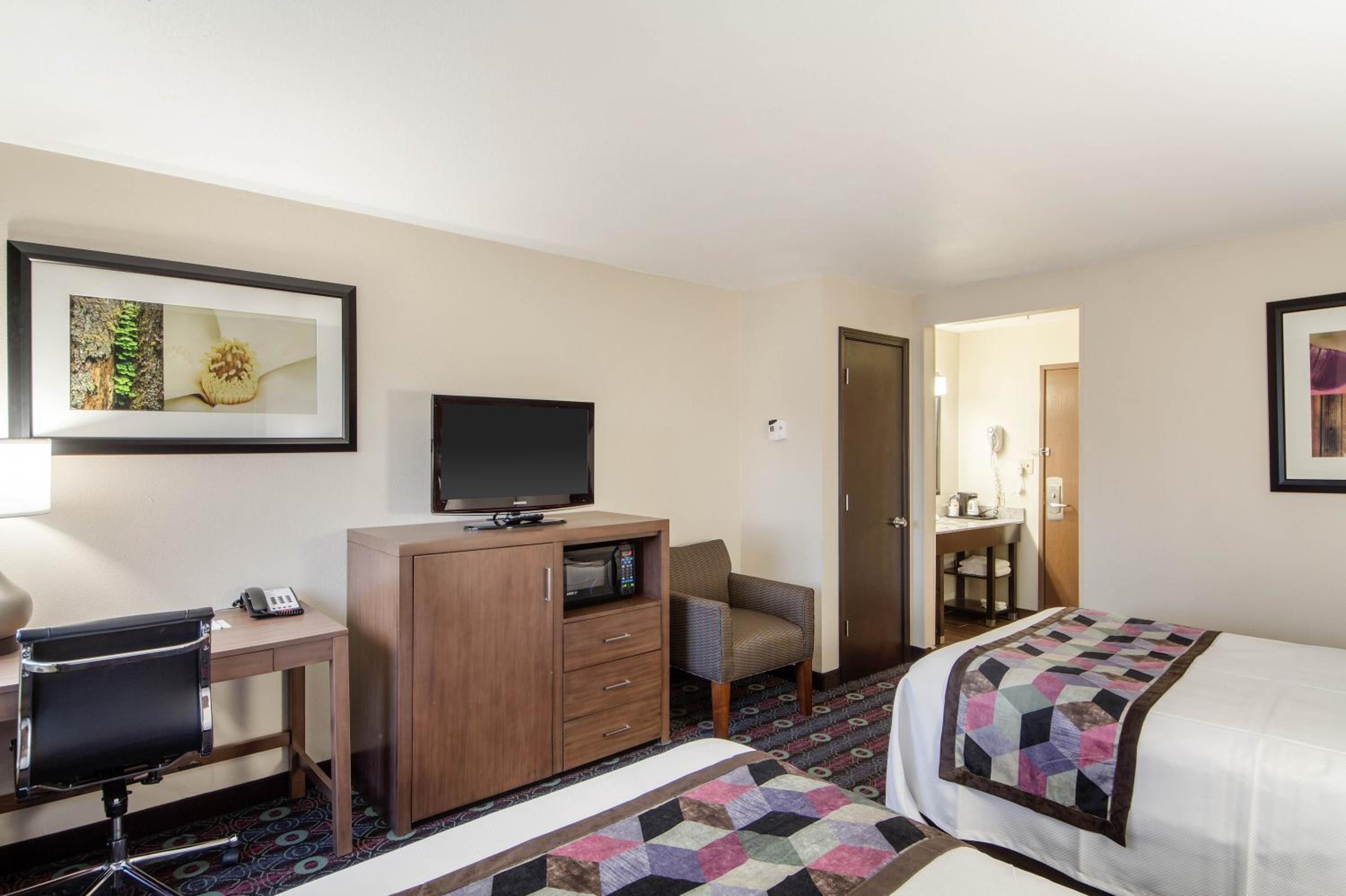 Double Room with Two Double Beds - Non-Smoking - Photo 2