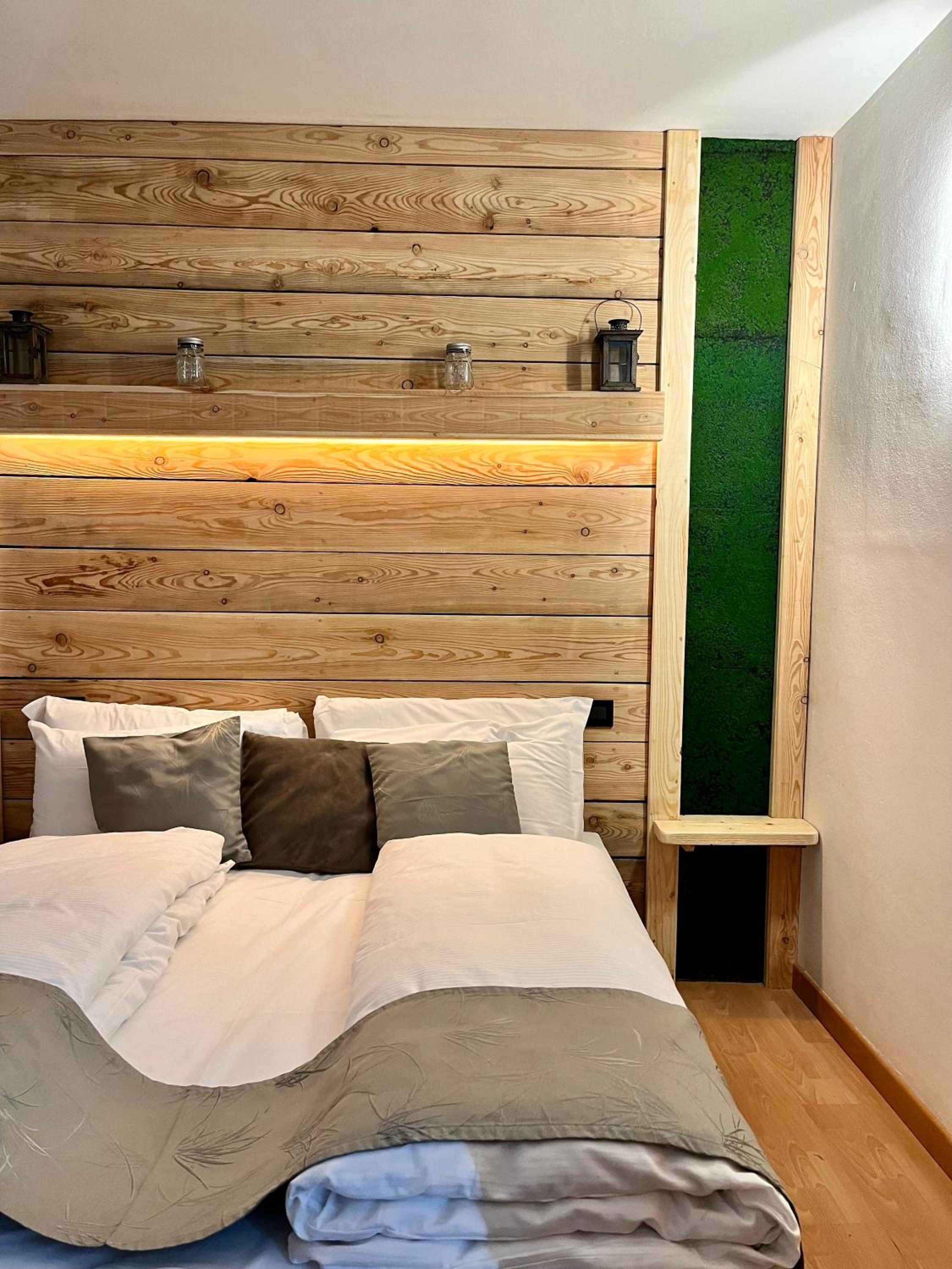 Double or Twin Room - Photo 6