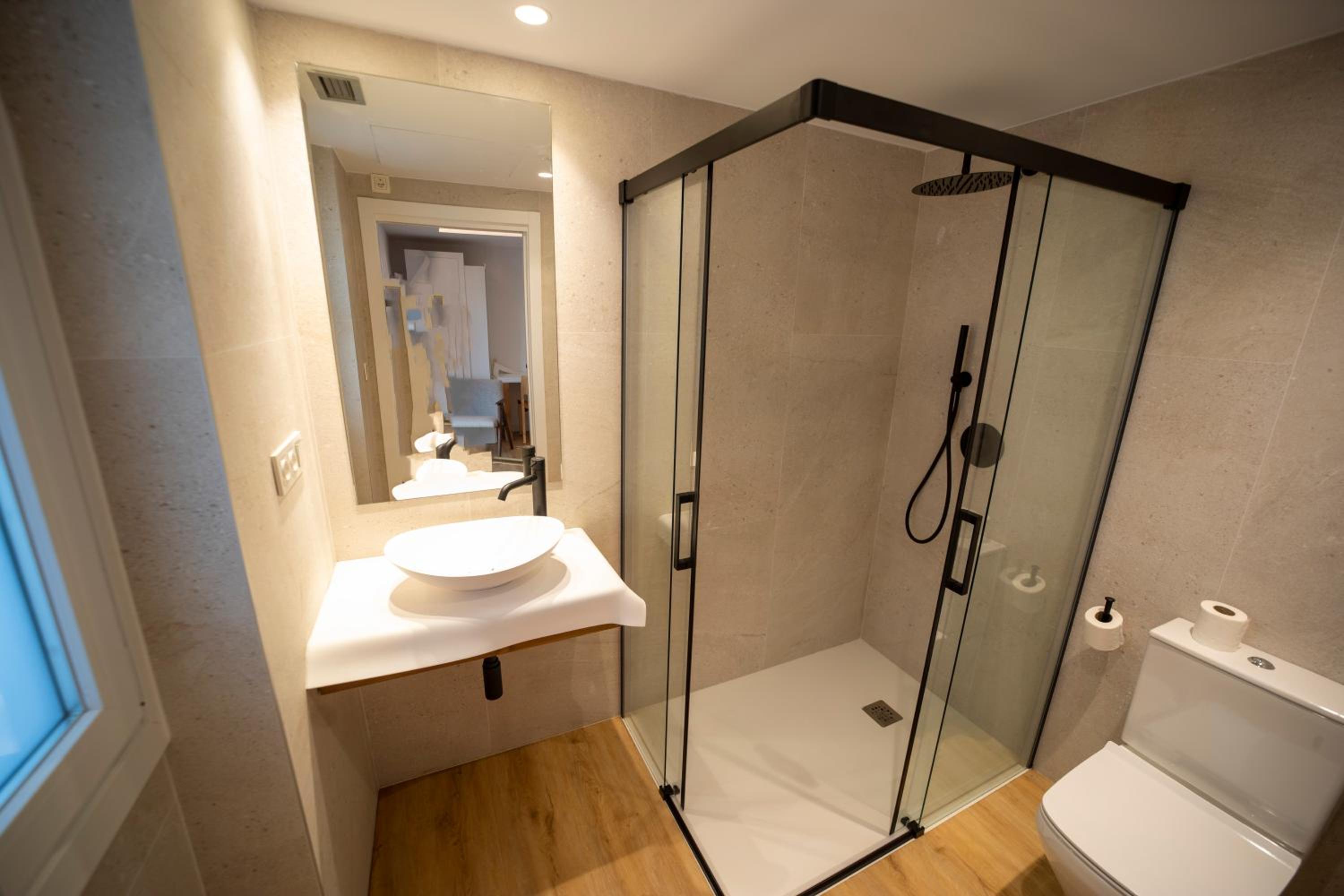 Double Room with Sea View - Photo 6