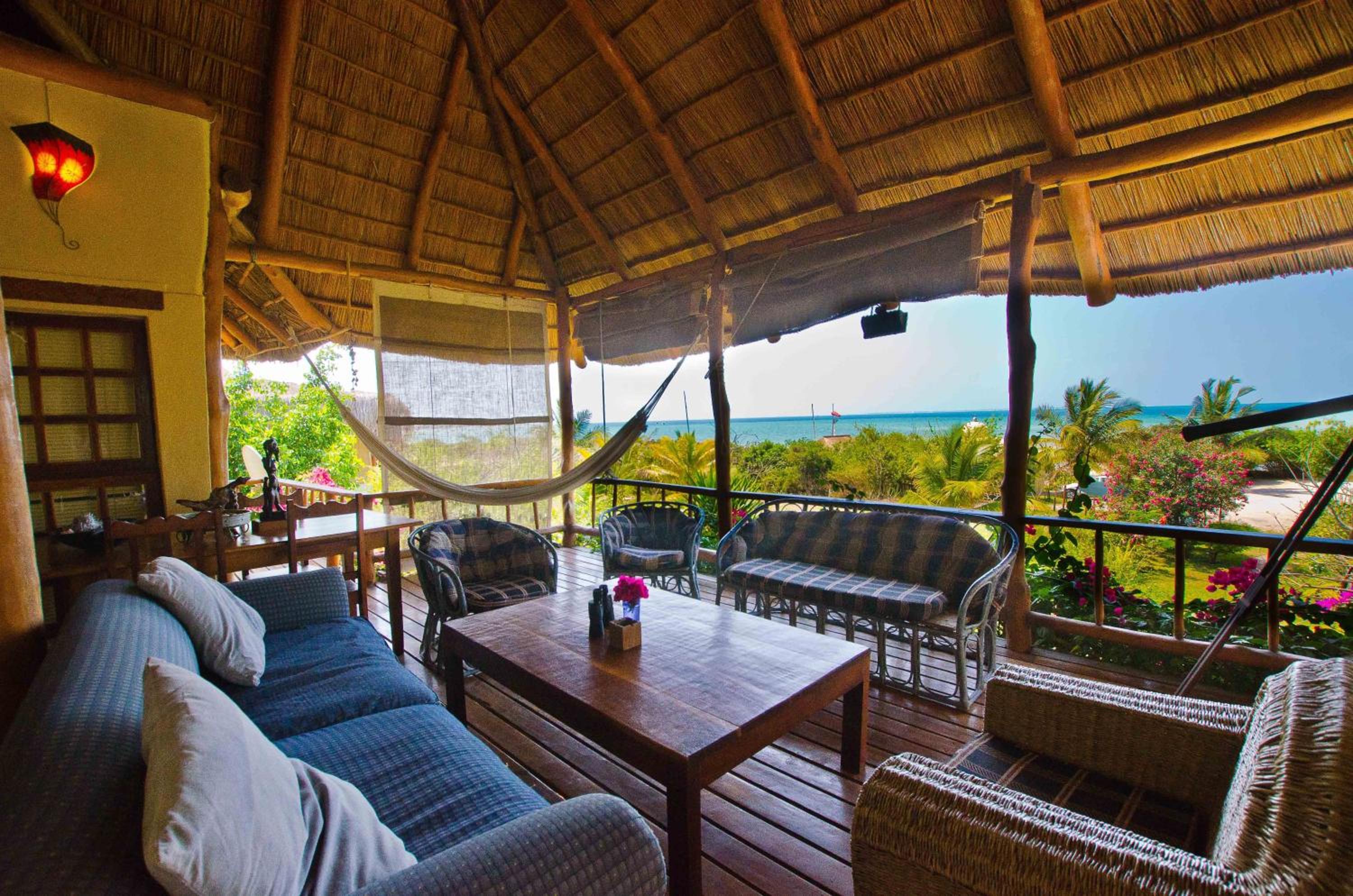 Family Self-cater with Sea View photo 2