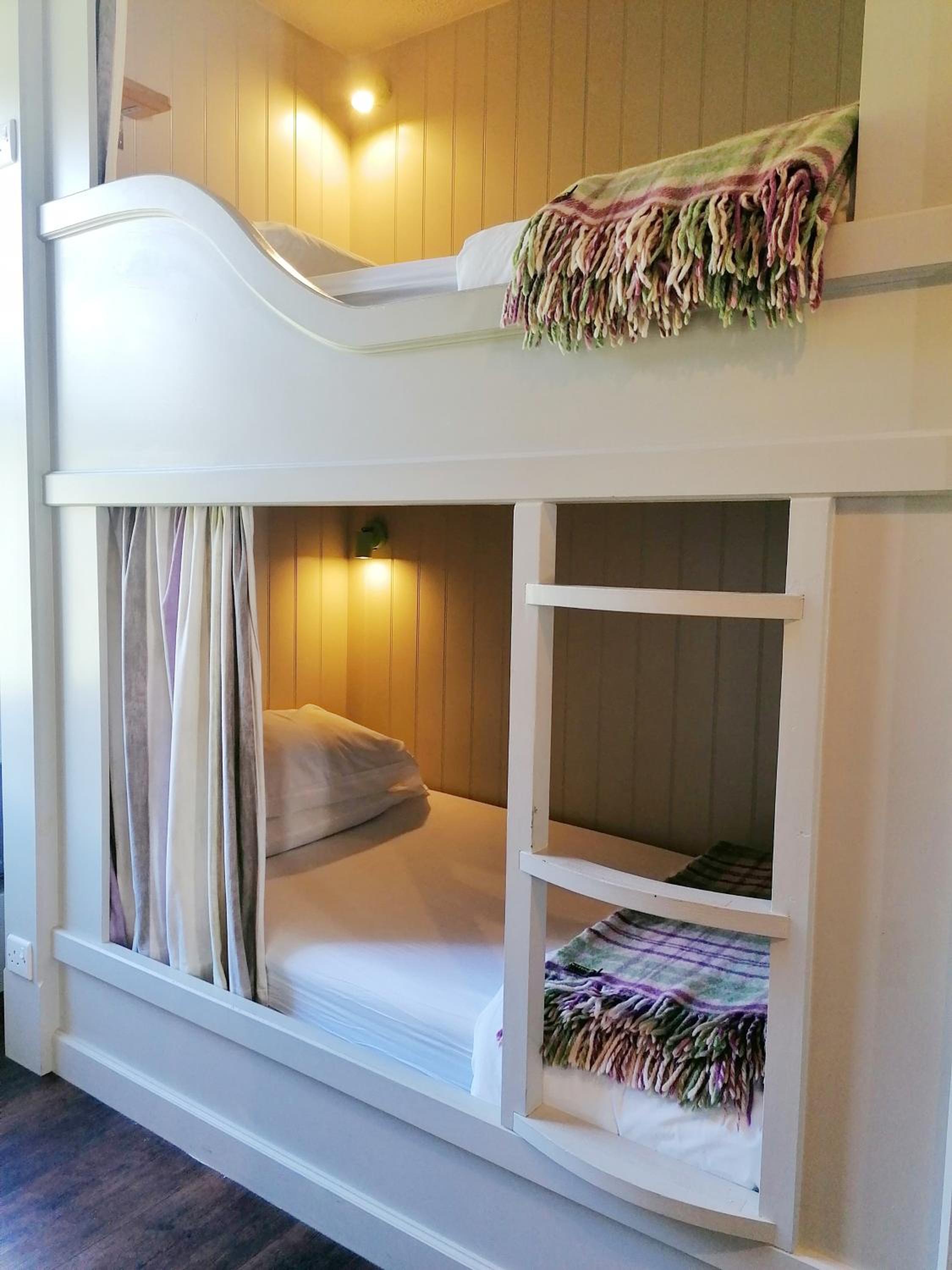 Quadruple Room with Mountain View - Photo 2