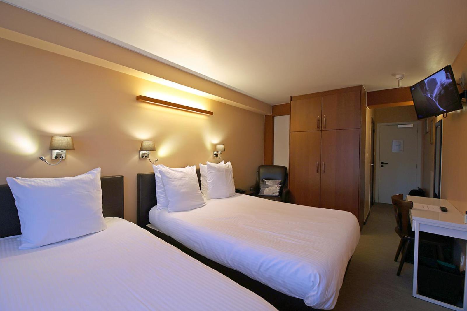 Standard Triple Room photo 2