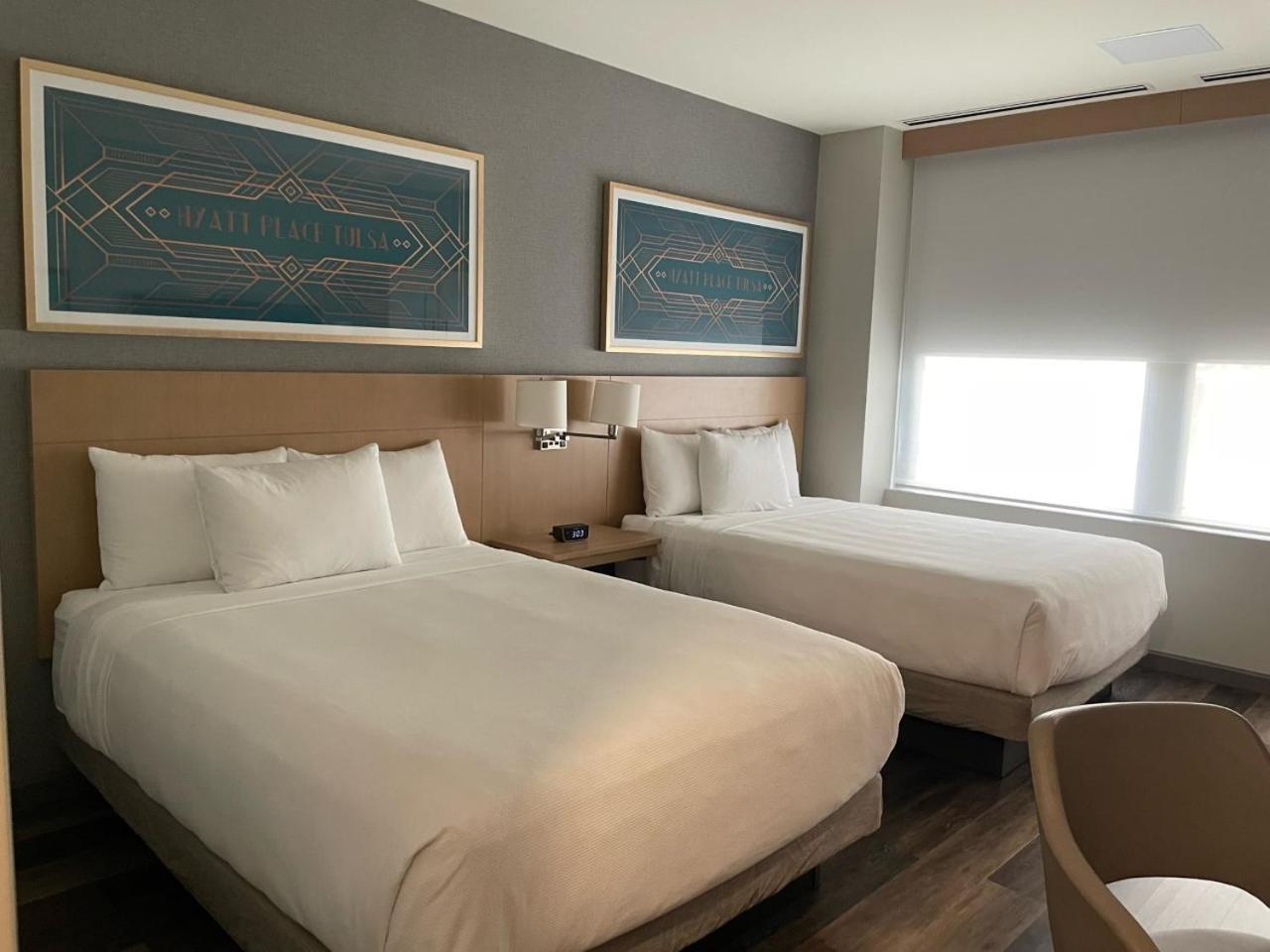 Queen Room with Two Queen Beds, Sofa Bed and Accessible Tub - Photo 4