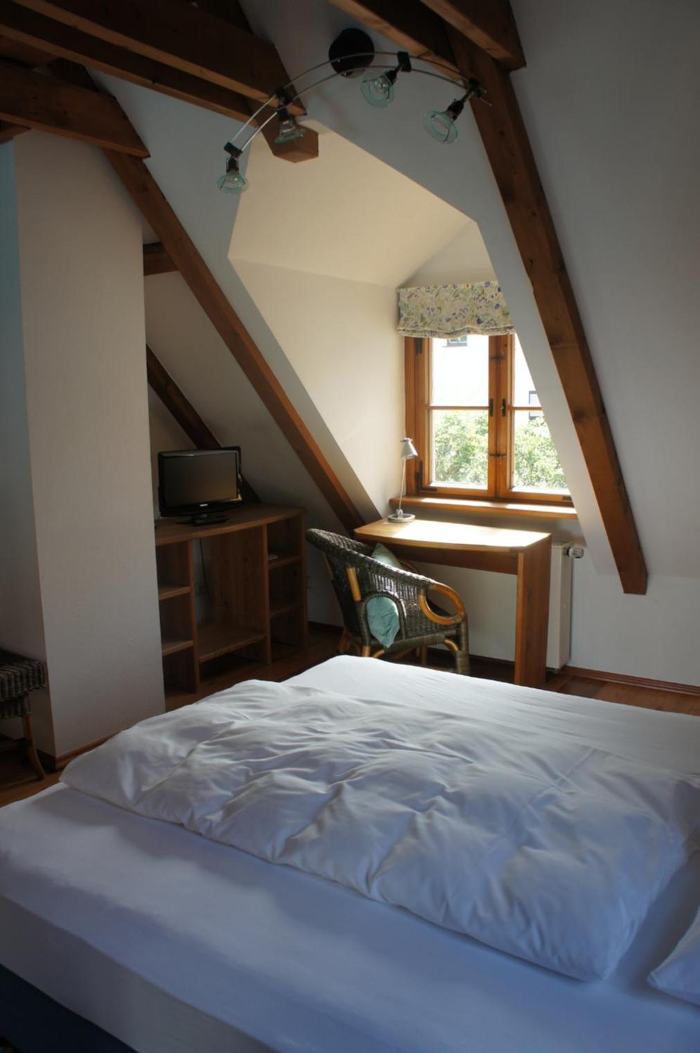 Queen Room - Photo 4