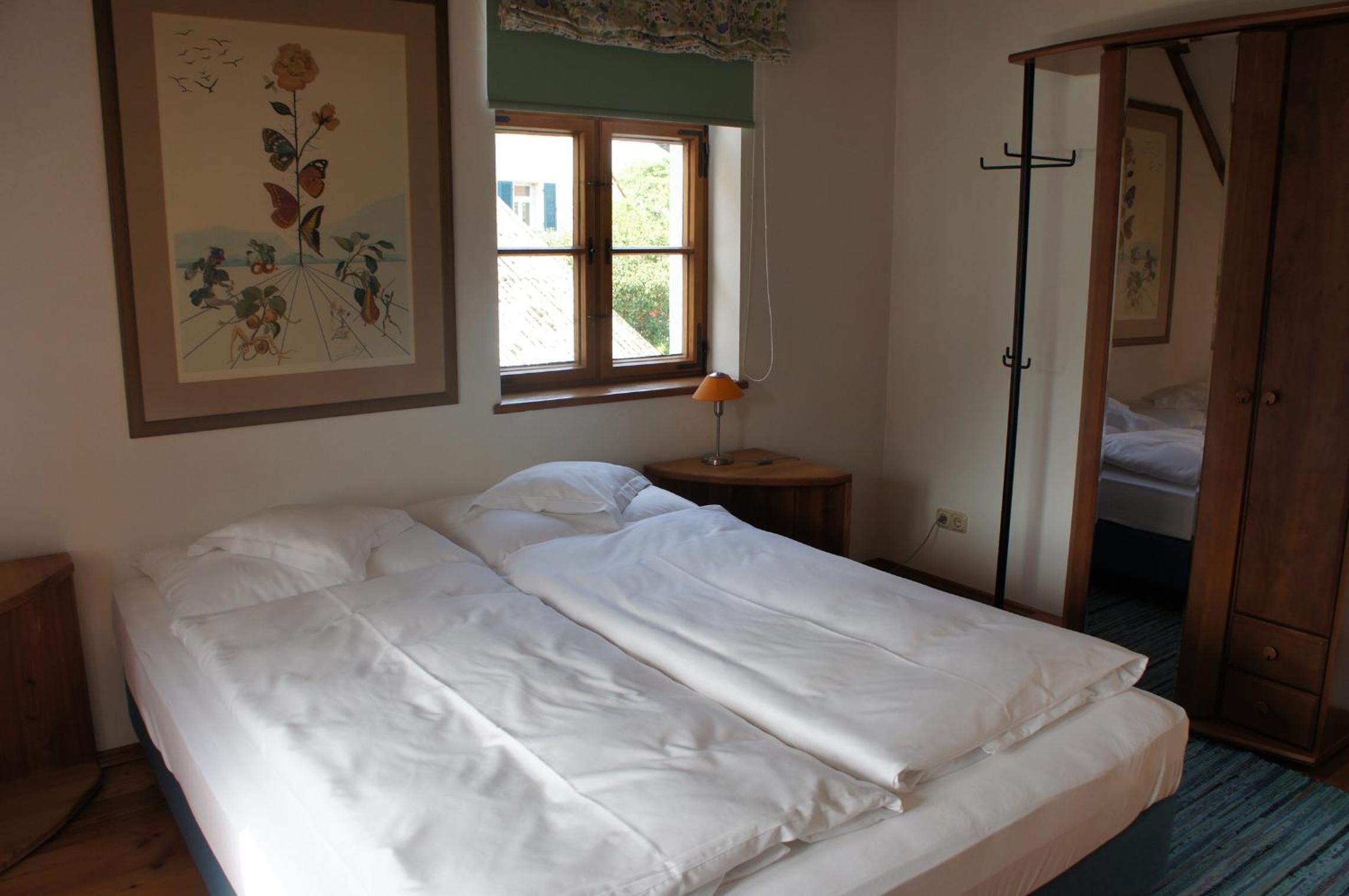 Queen Room - Photo 2