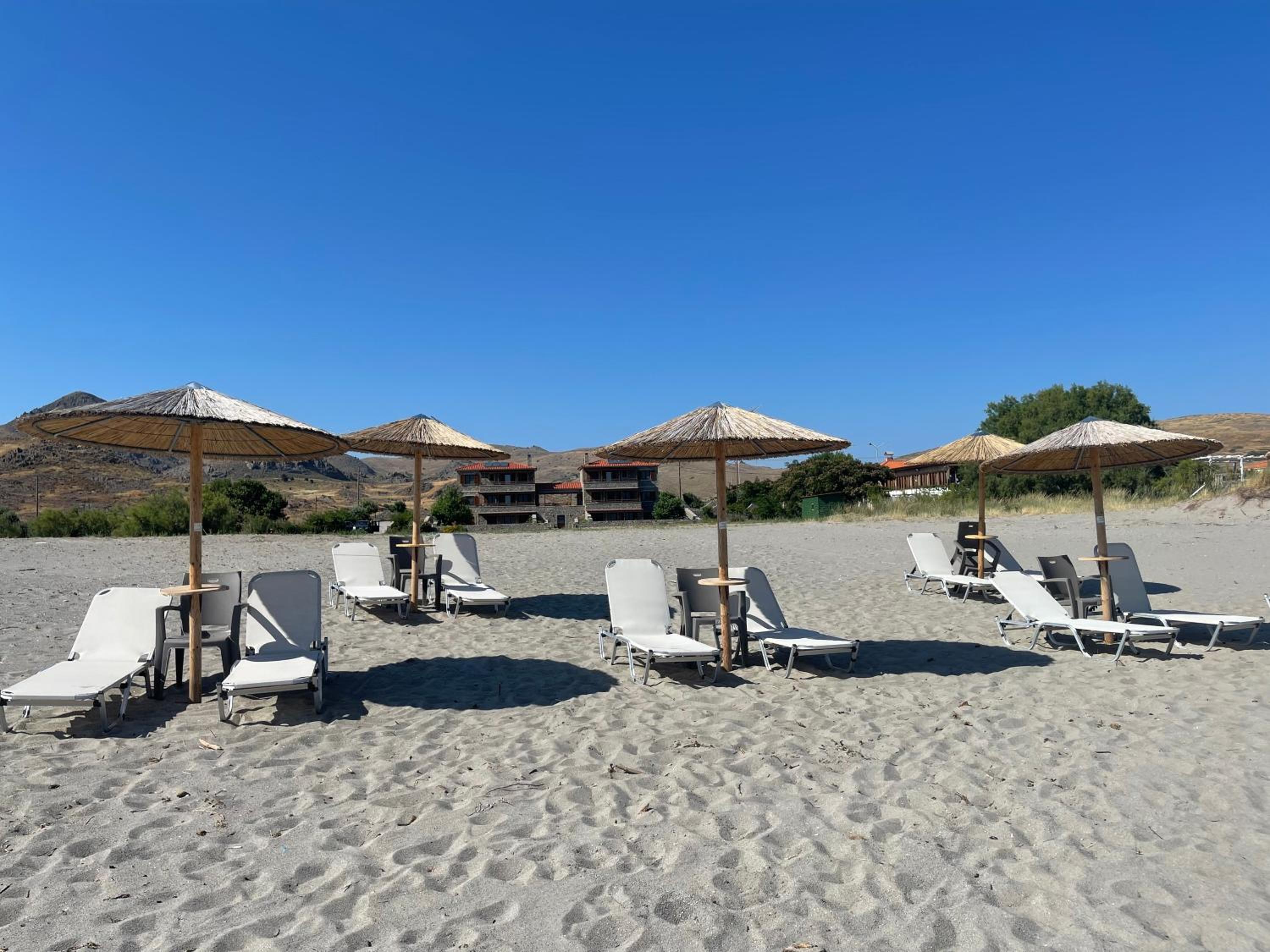 Villa - Beach Front - Photo 14