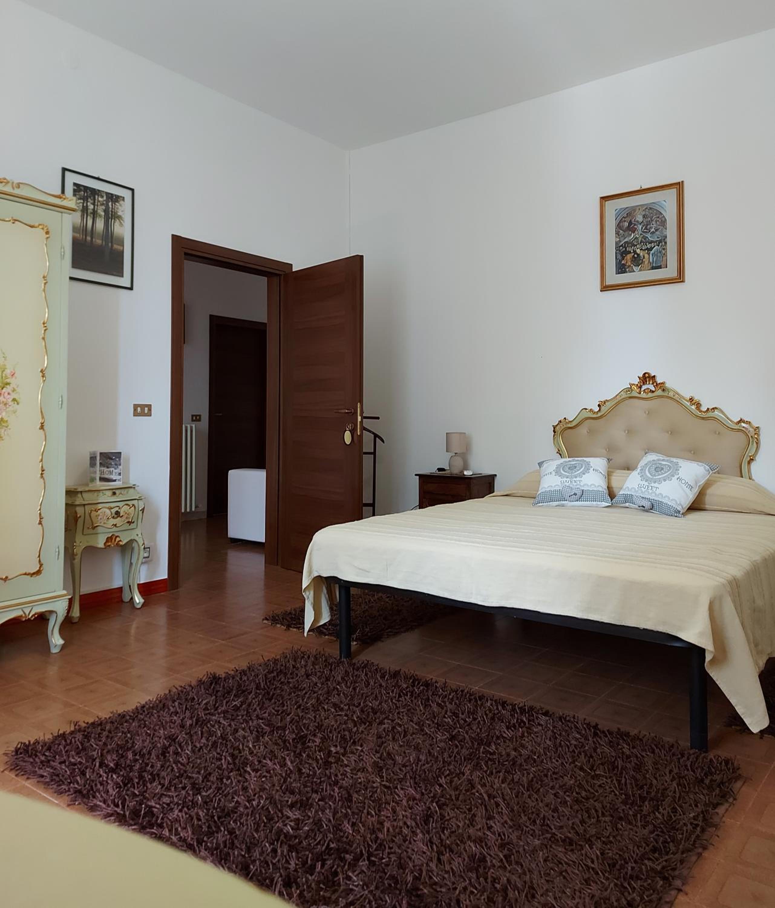 Two-Bedroom Apartment - Photo 4