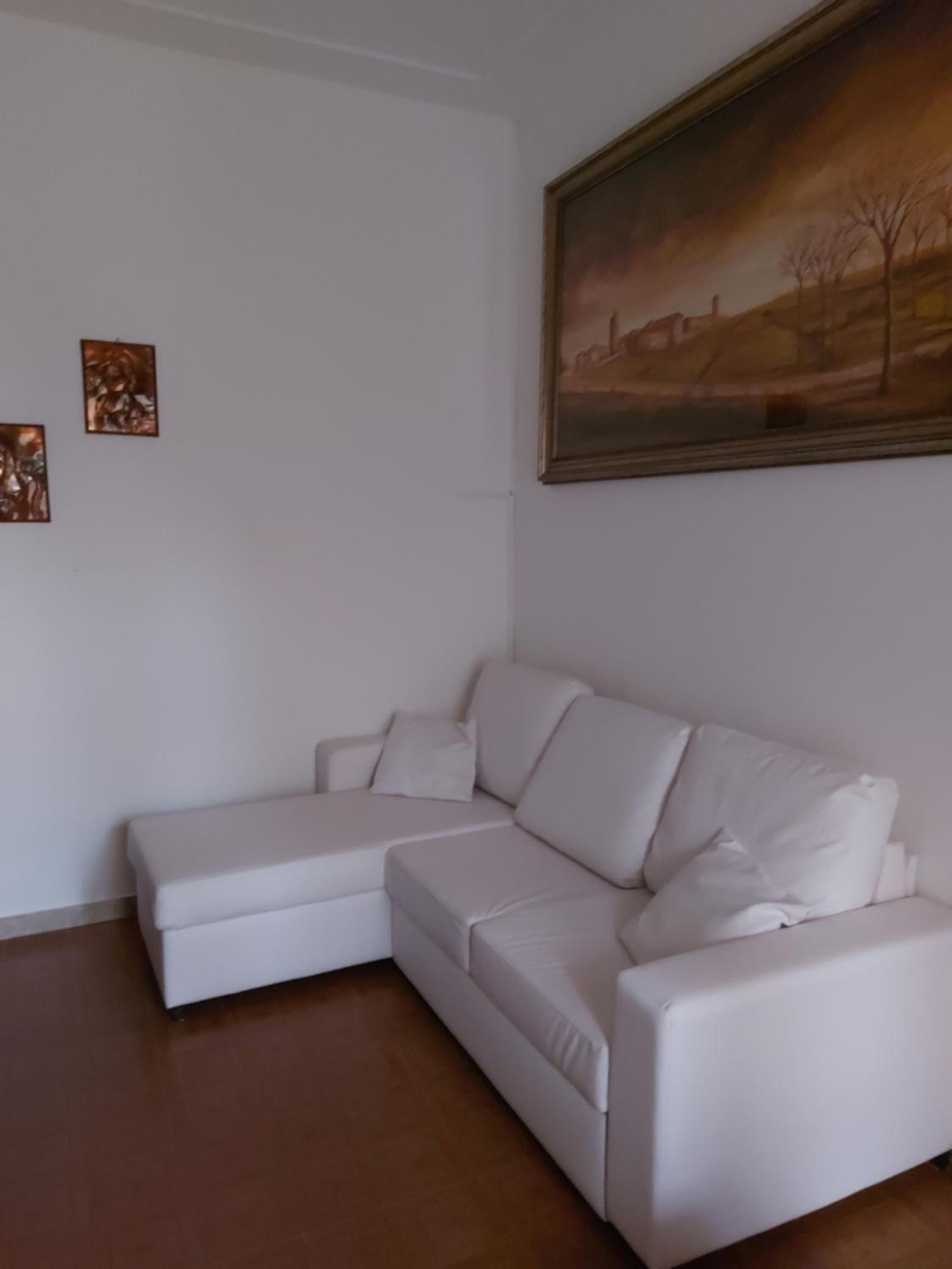 Two-Bedroom Apartment - Photo 23