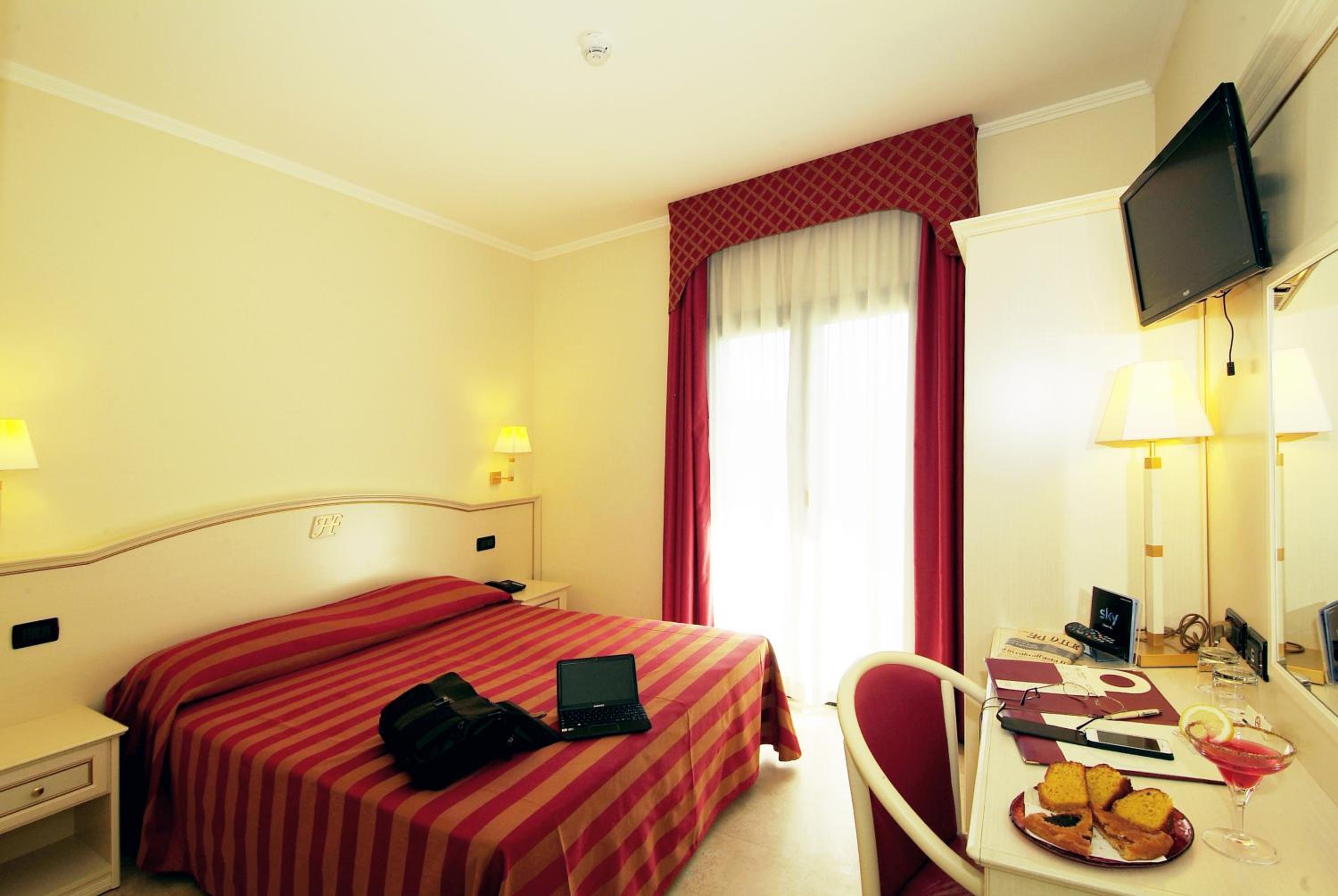 Double or Twin Room - Photo 1