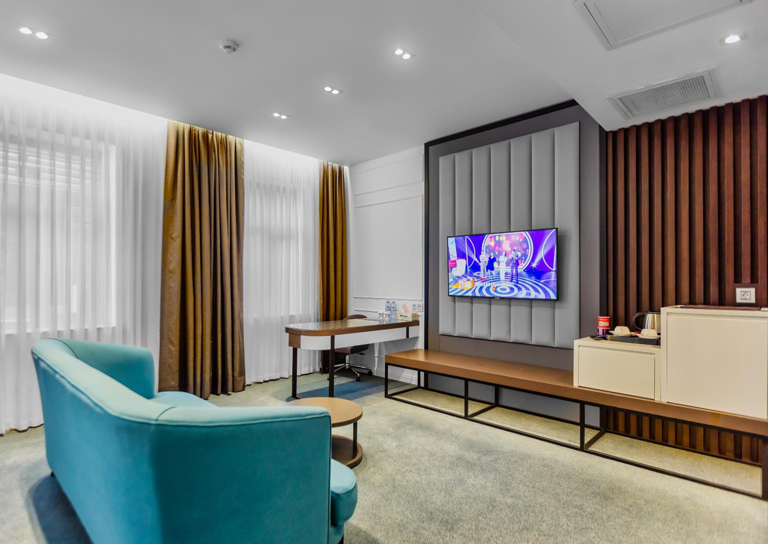 Deluxe Double or Twin Room