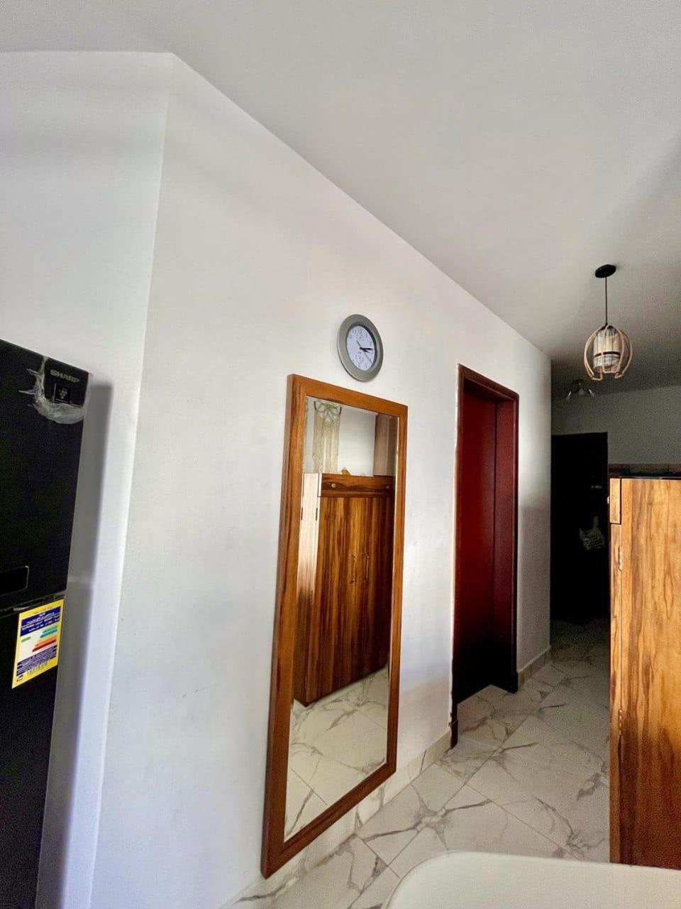One-Bedroom Apartment - Photo 15