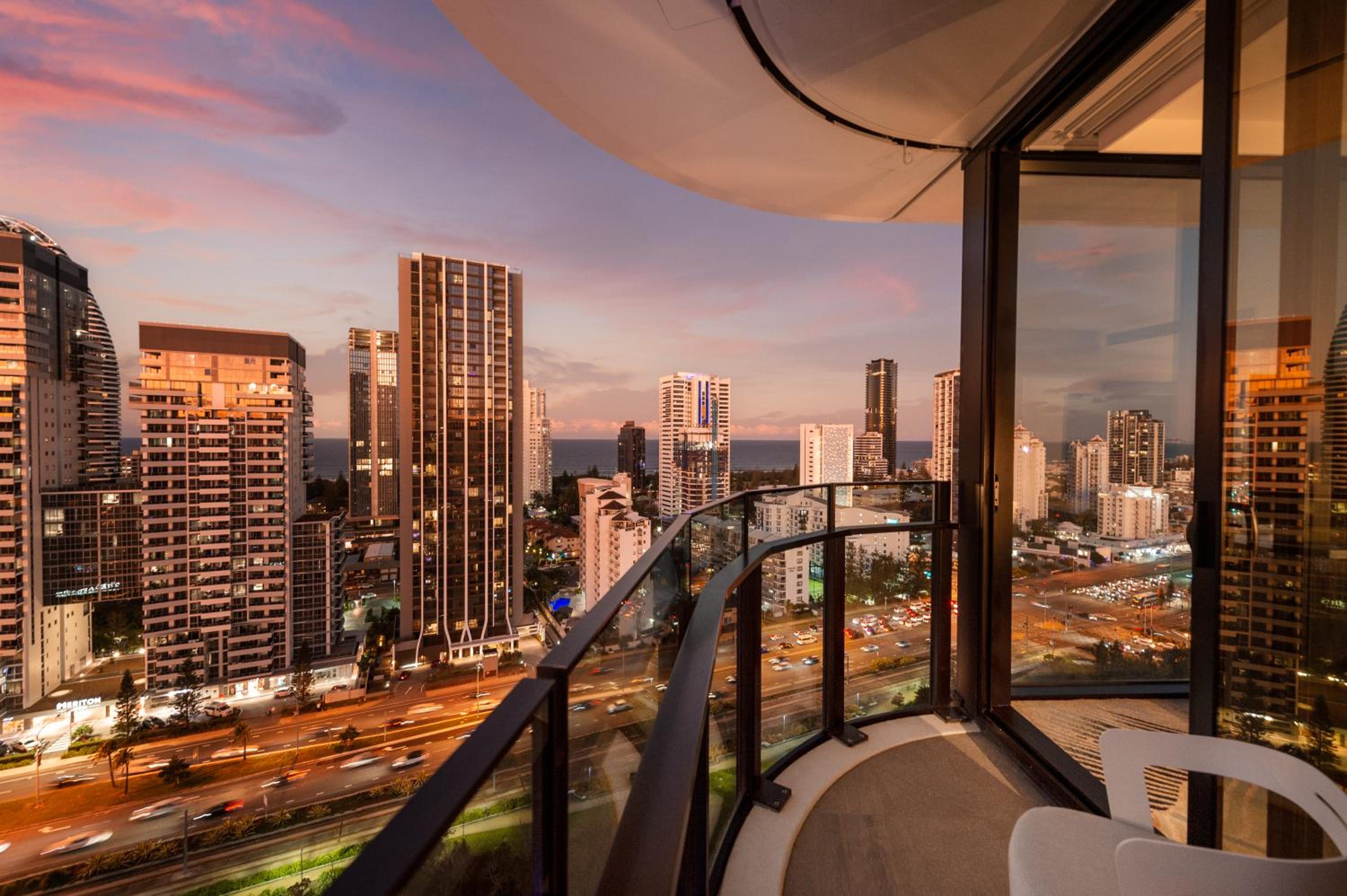 Executive King Panoramic - Includes Executive Lounge Access