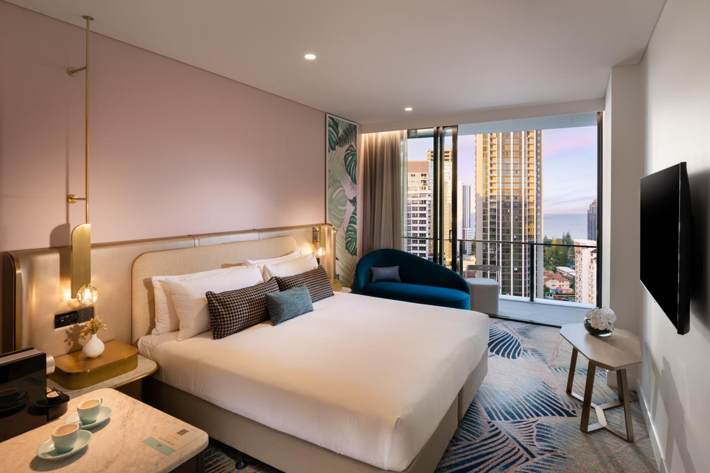 Executive King – Includes Executive Lounge Access