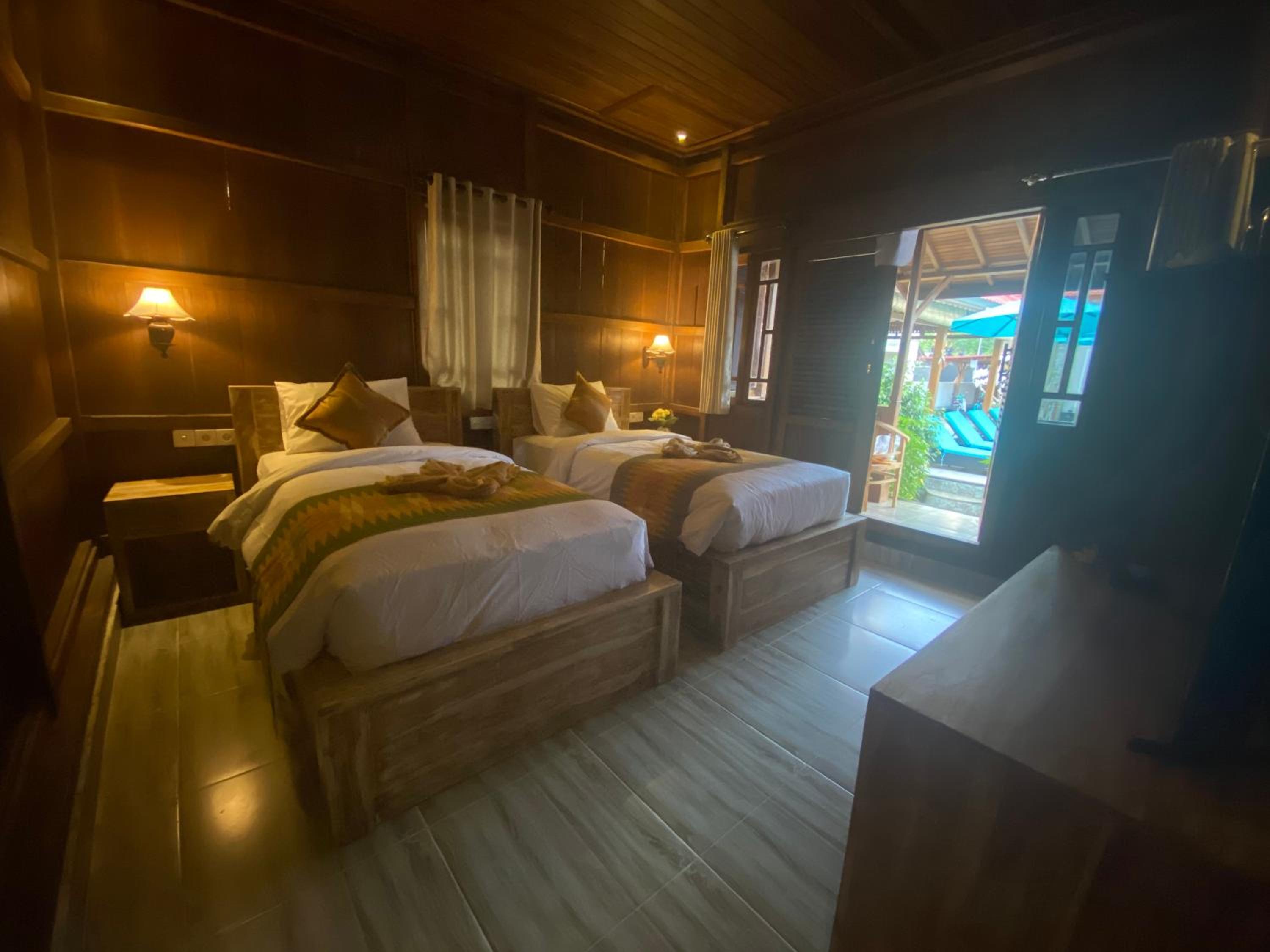 Deluxe Twin Room - Photo 8