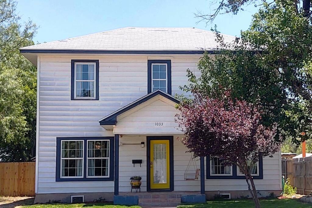 Three-Bedroom House - Photo 17