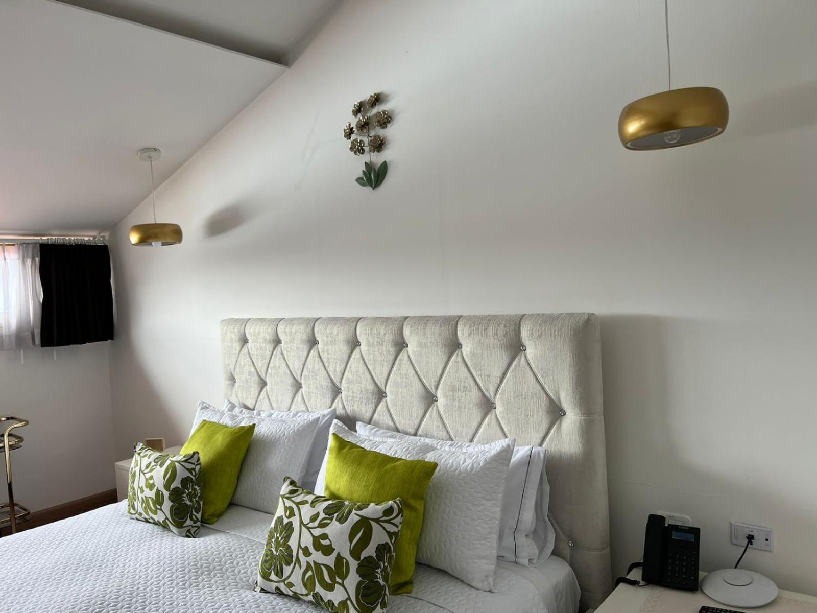 King Suite with Balcony photo 2