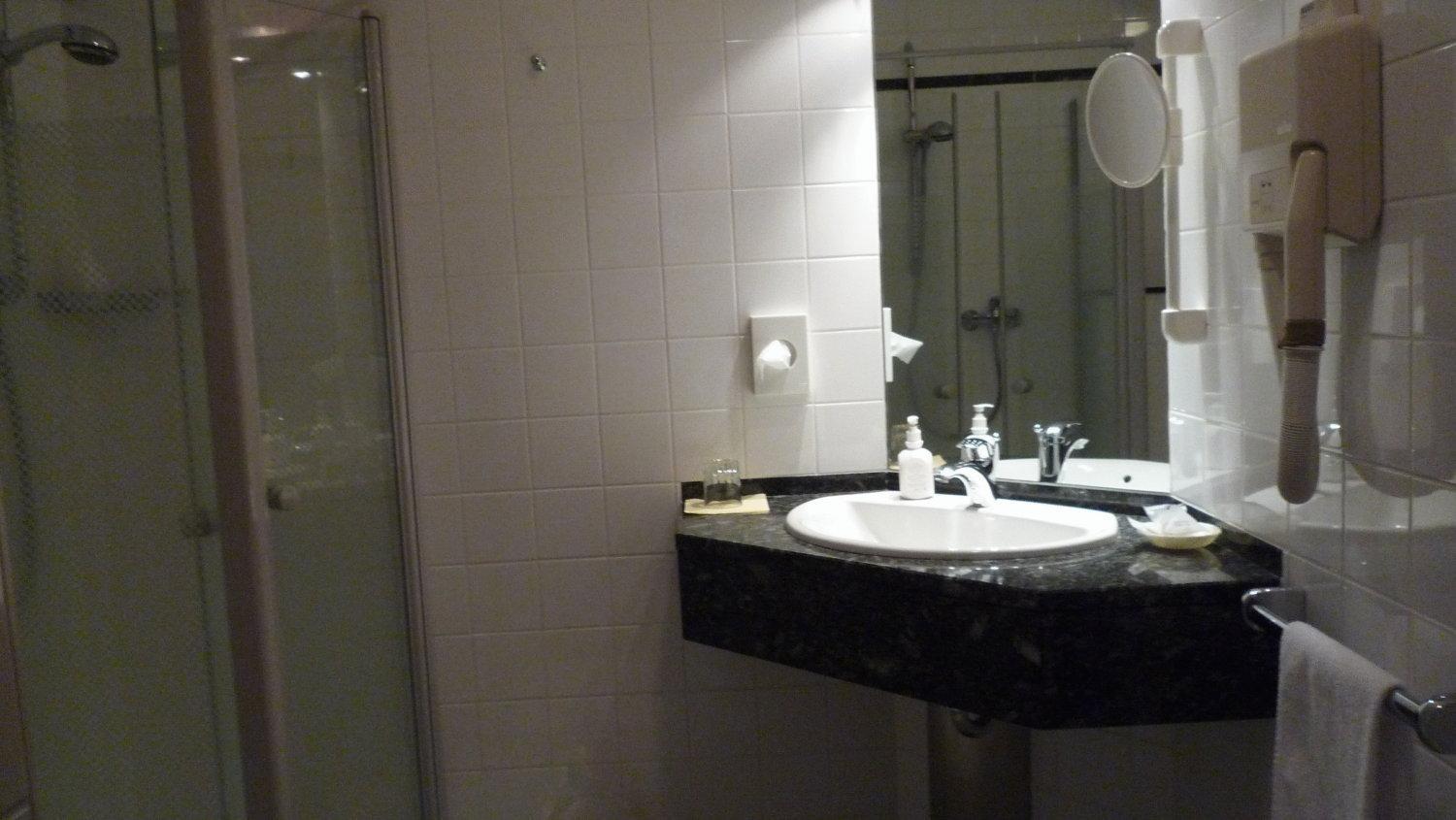 Double Room - Photo 3