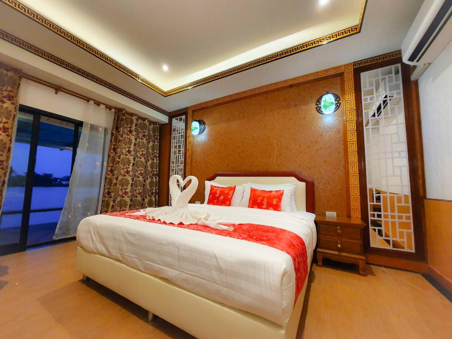 King Room with Spa Bath - Photo 16
