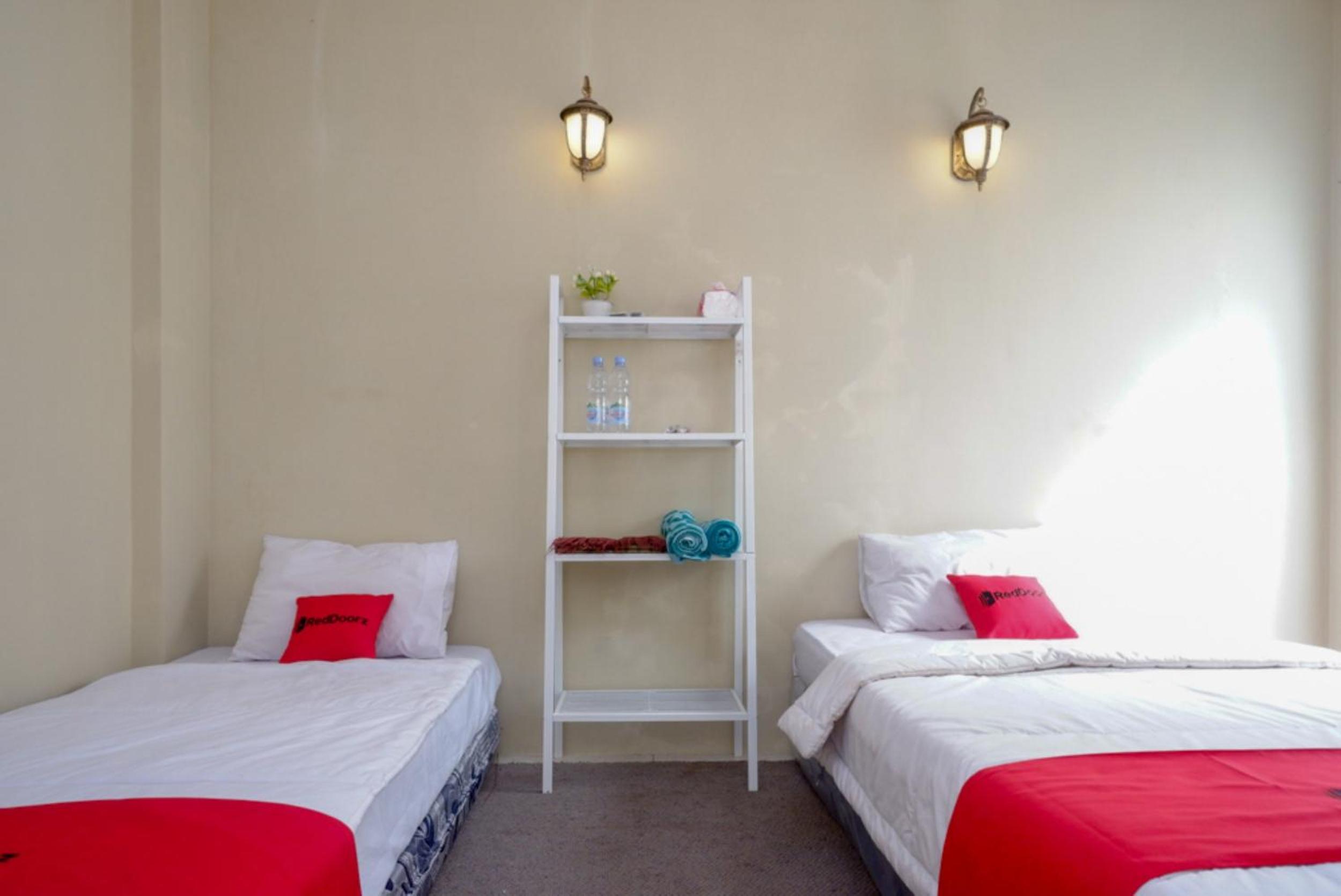 Twin Room - Photo 1