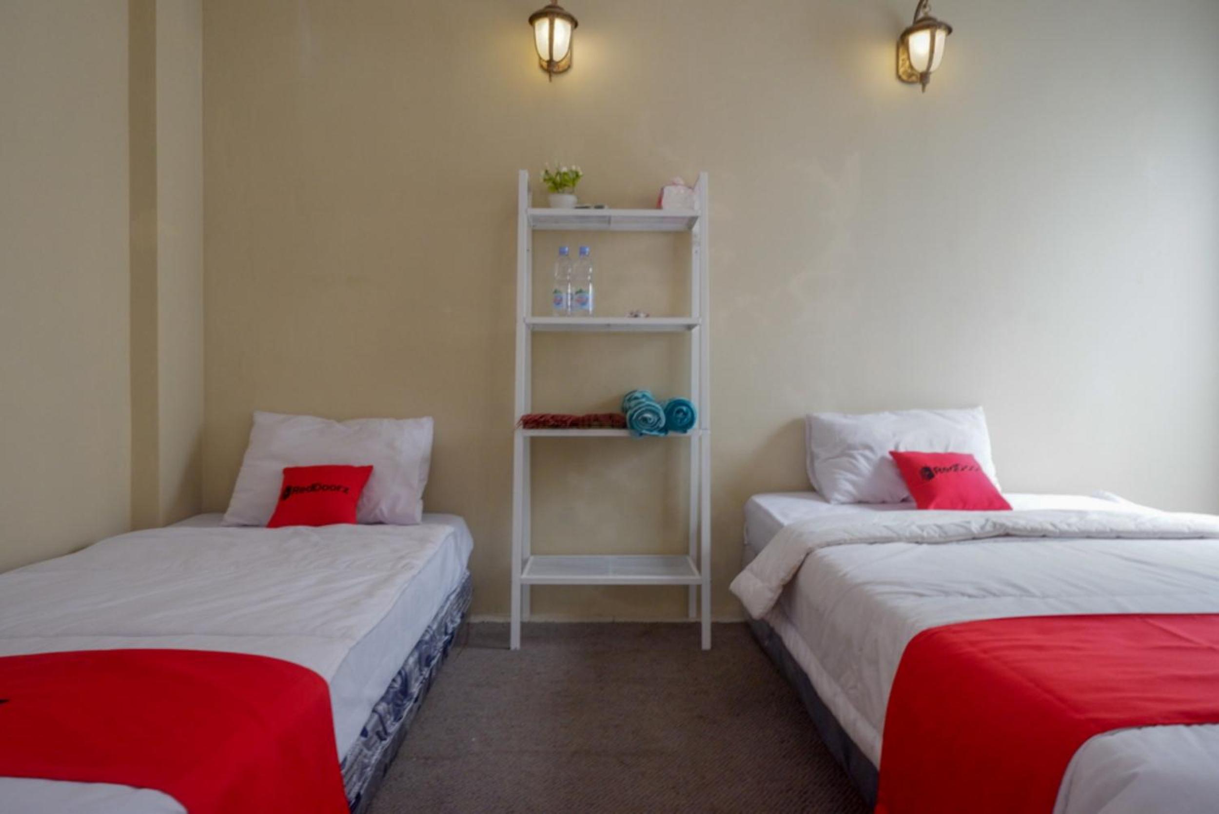 Twin Room - Photo 5