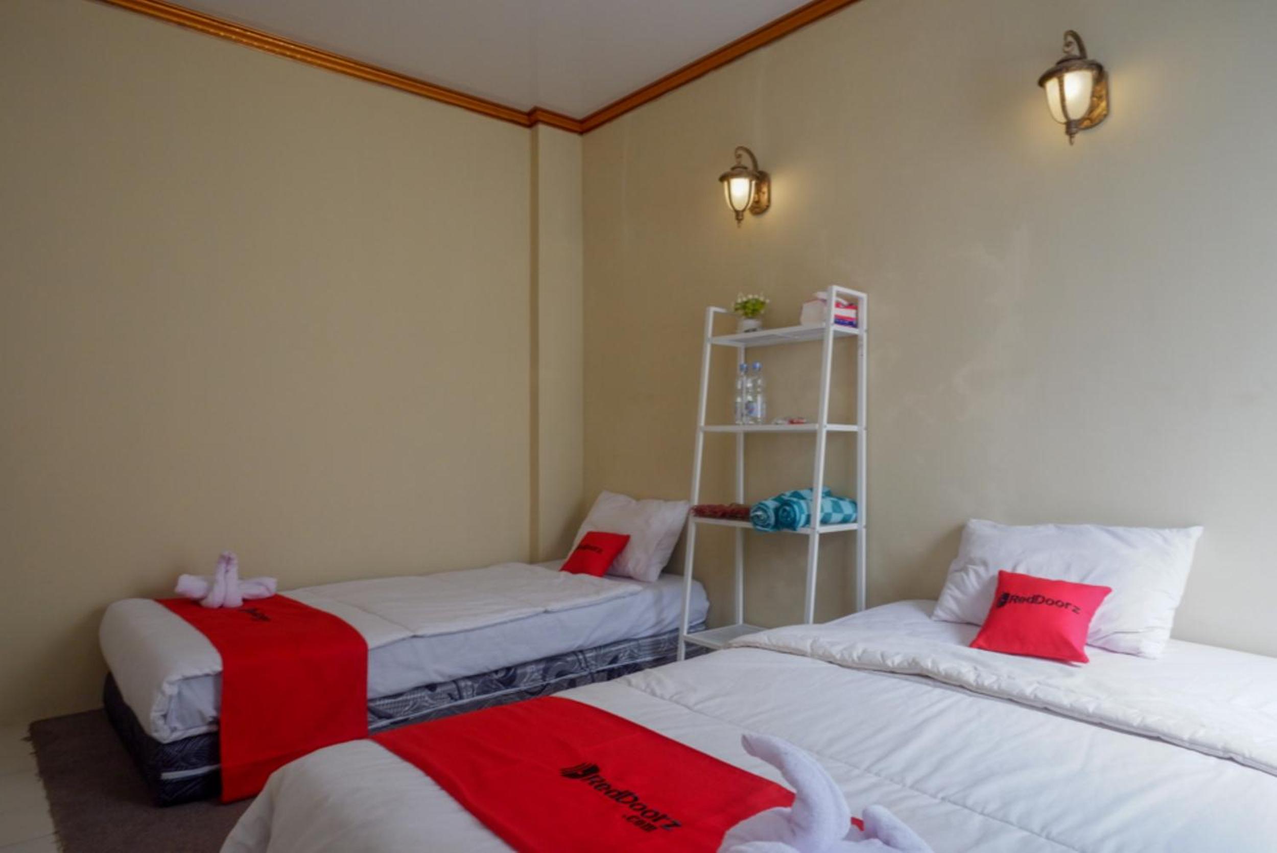 Twin Room - Photo 6