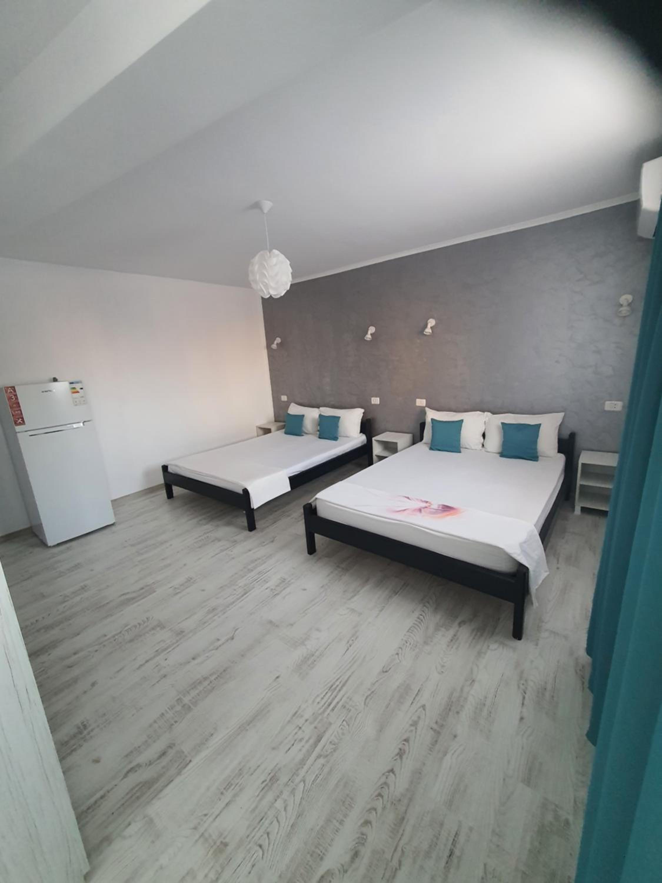 Quadruple Room with Private Bathroom photo 1
