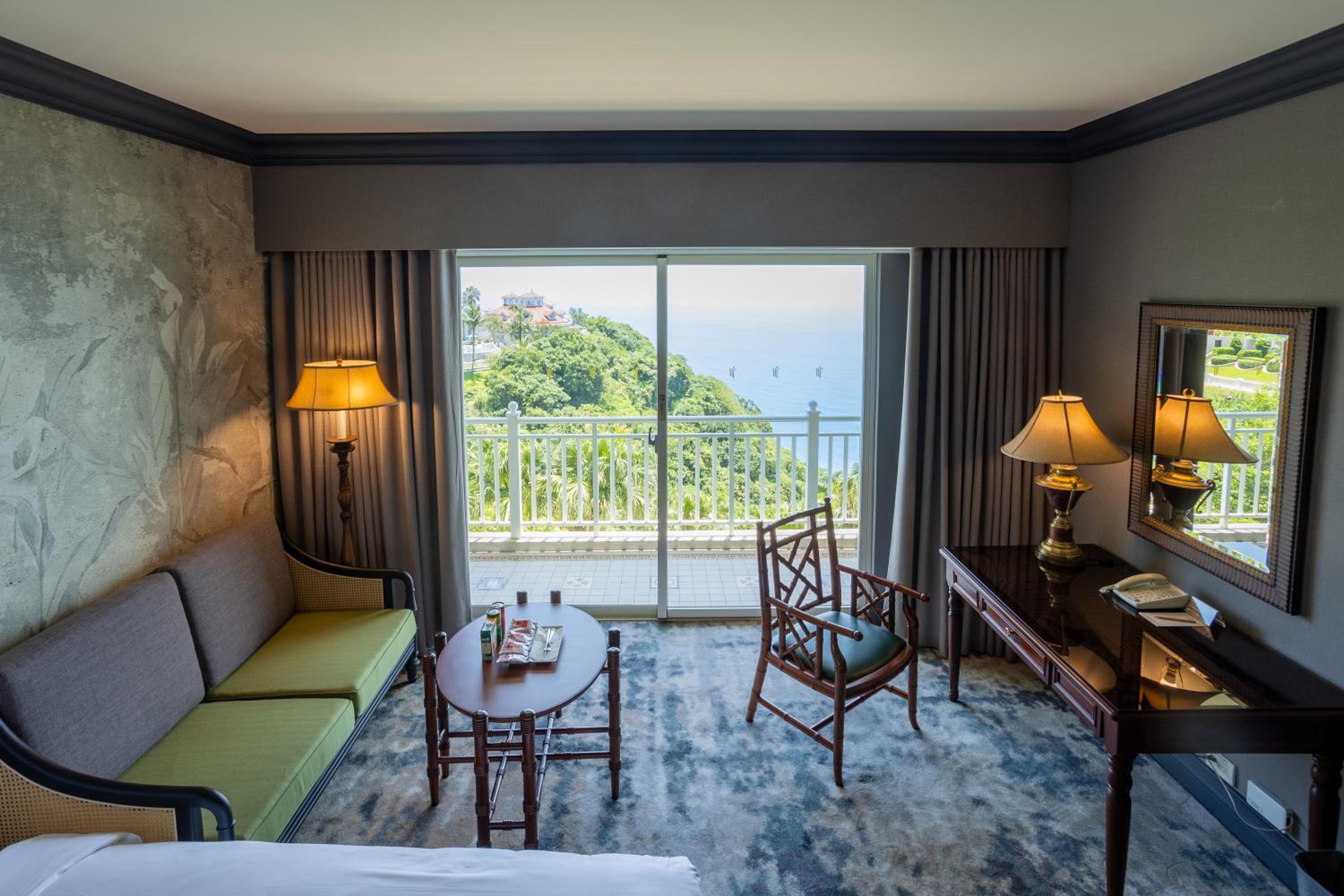 Deluxe Double Room with Ocean View - Photo 2