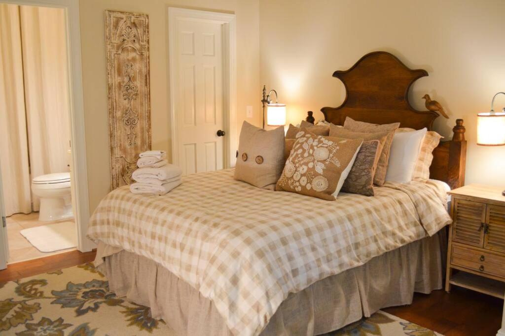 Three-Bedroom House photo 1