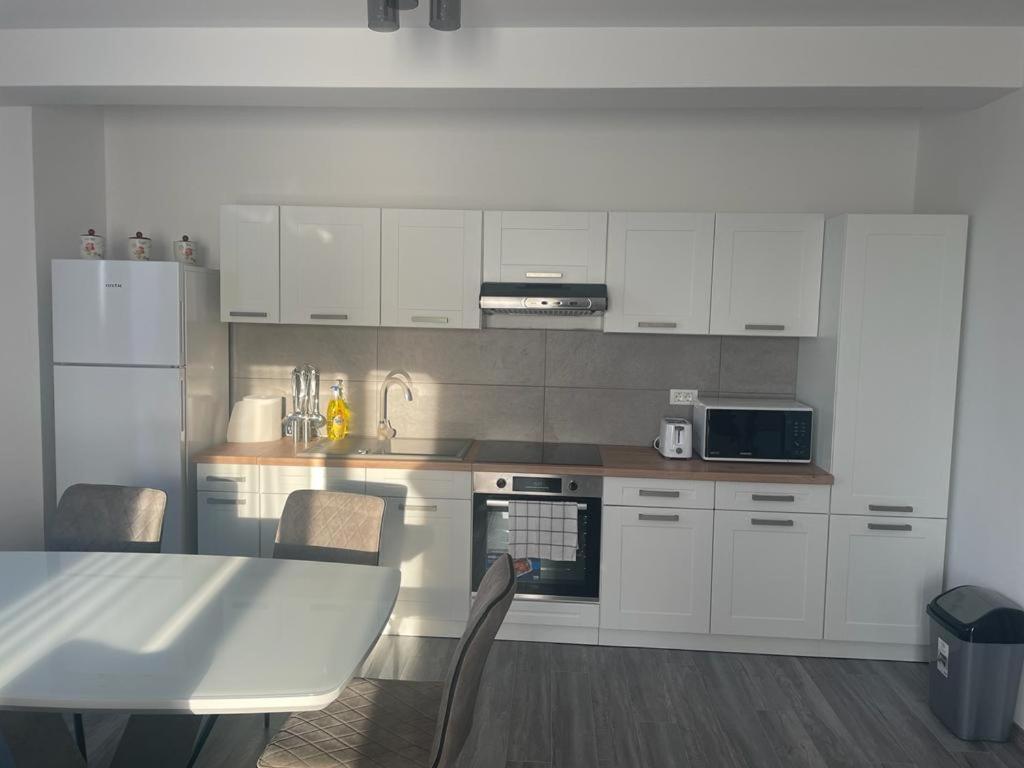Deluxe Apartment - Photo 11