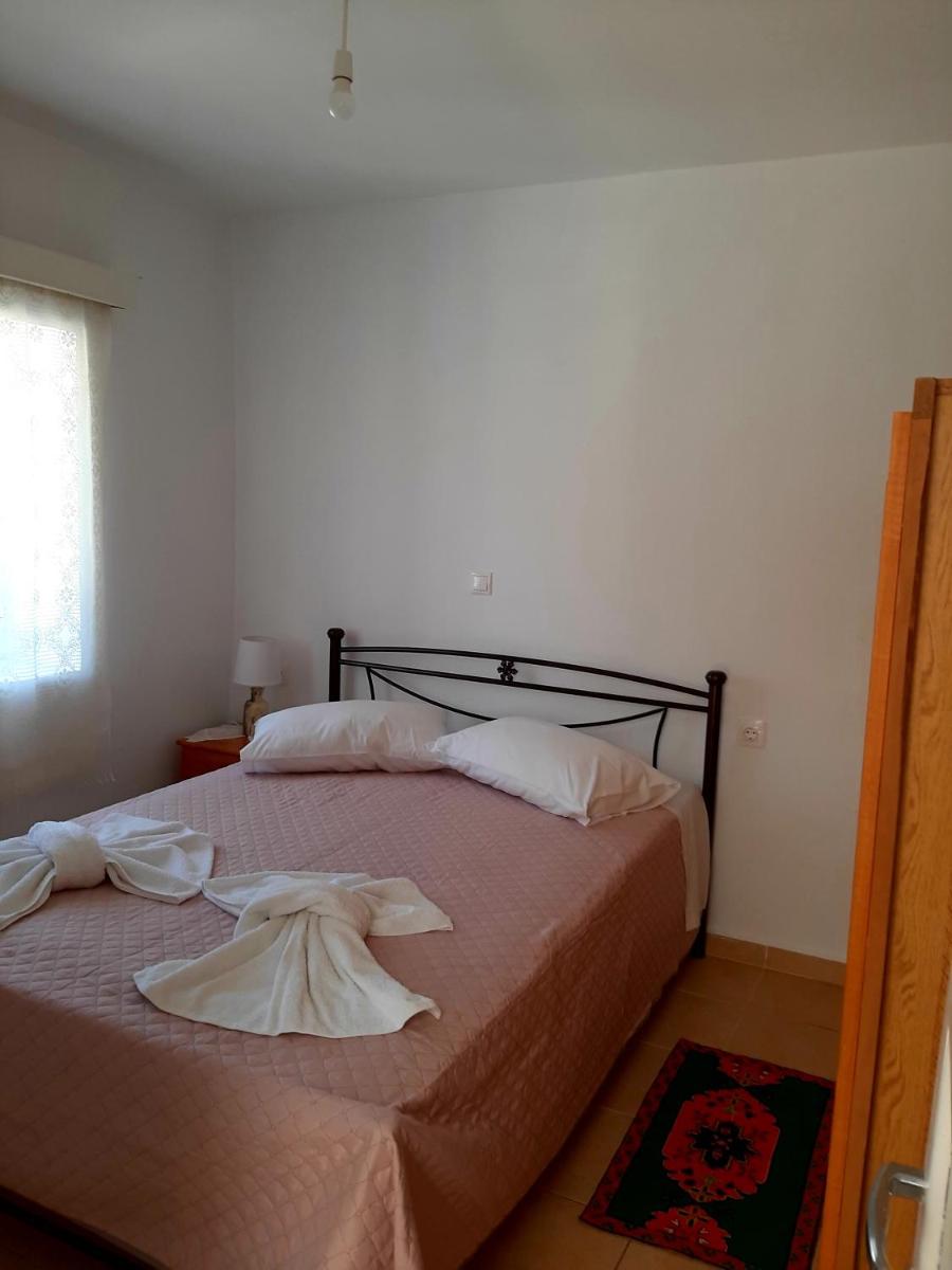 One-Bedroom House - Photo 15
