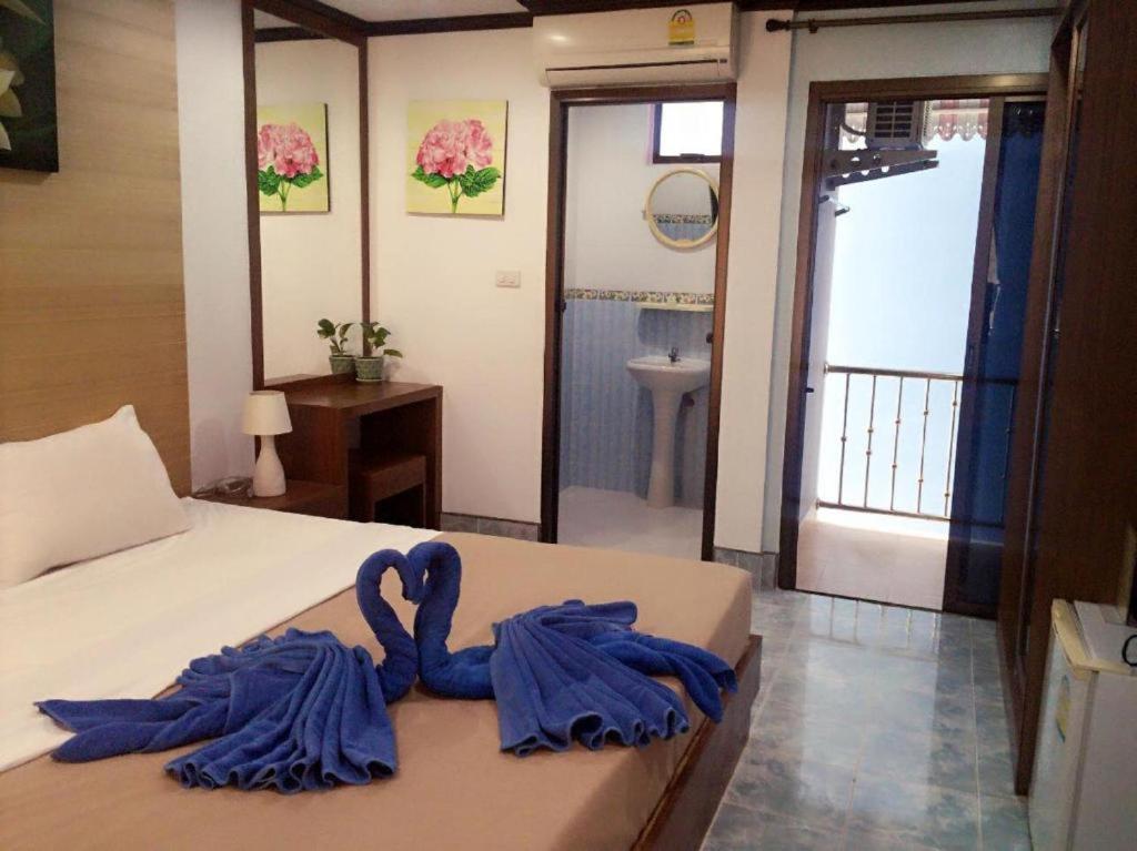 Standard Double Room - Photo 6