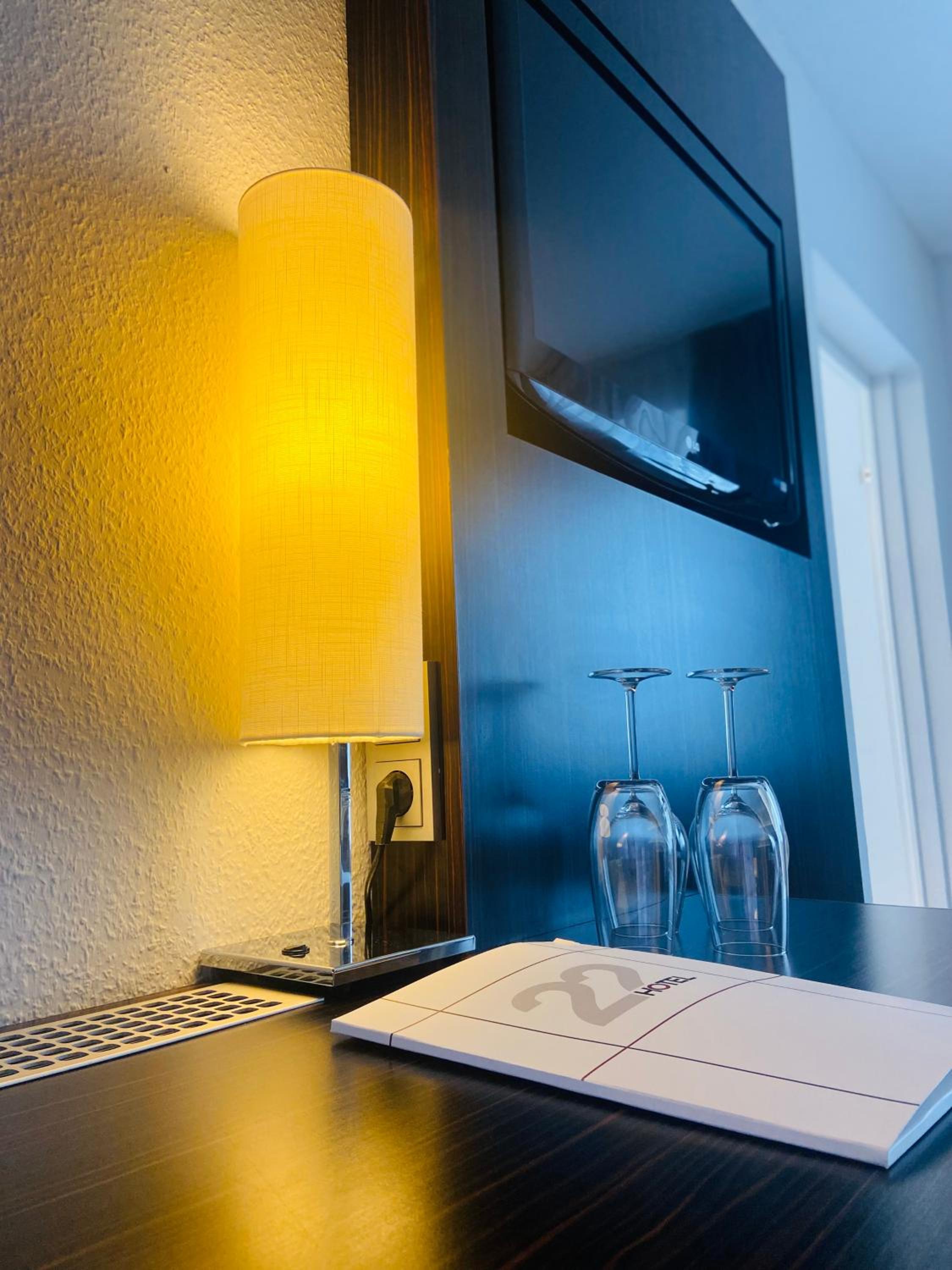 Double Room with Private Bathroom - Photo 14