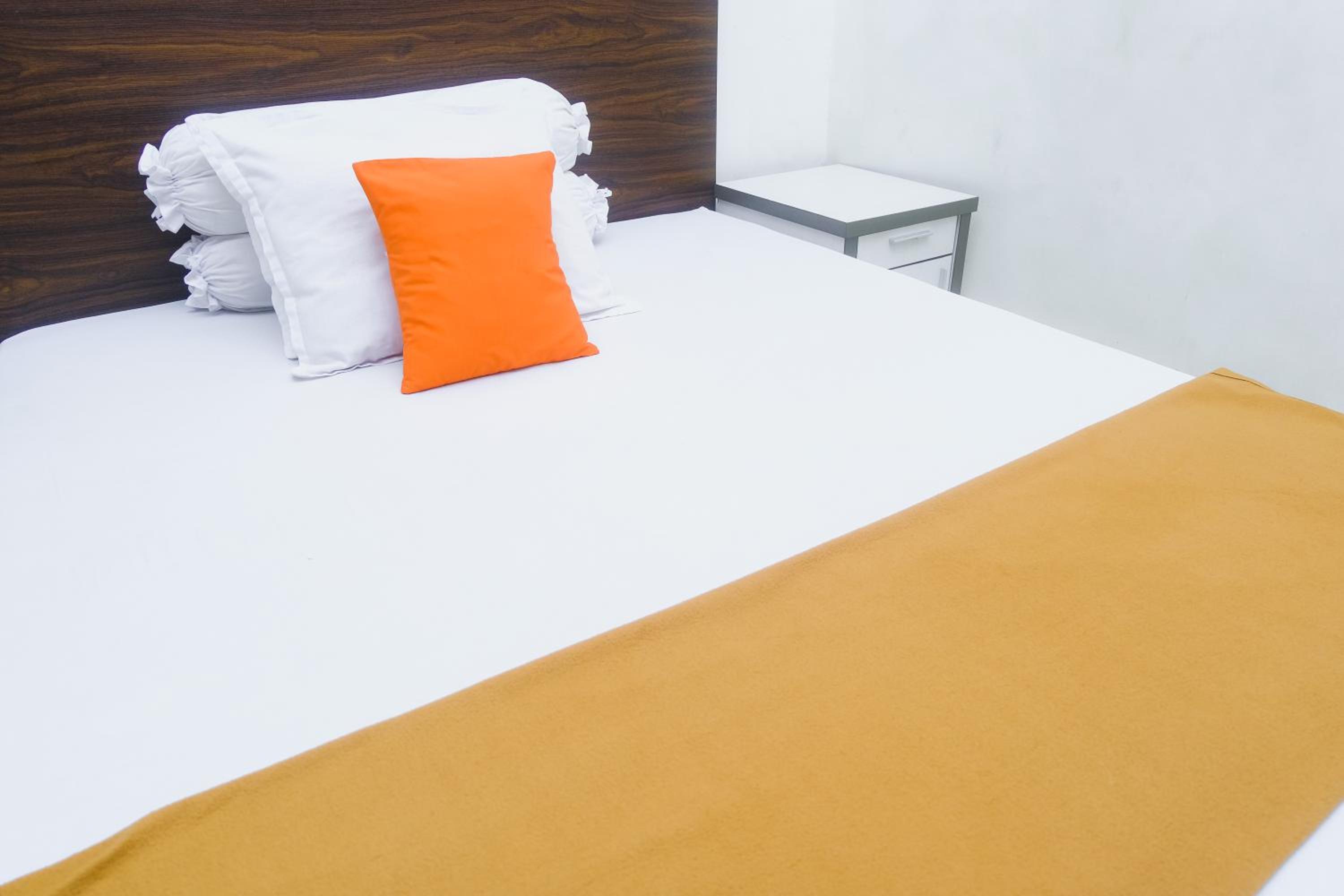 Deluxe Room - Photo 14
