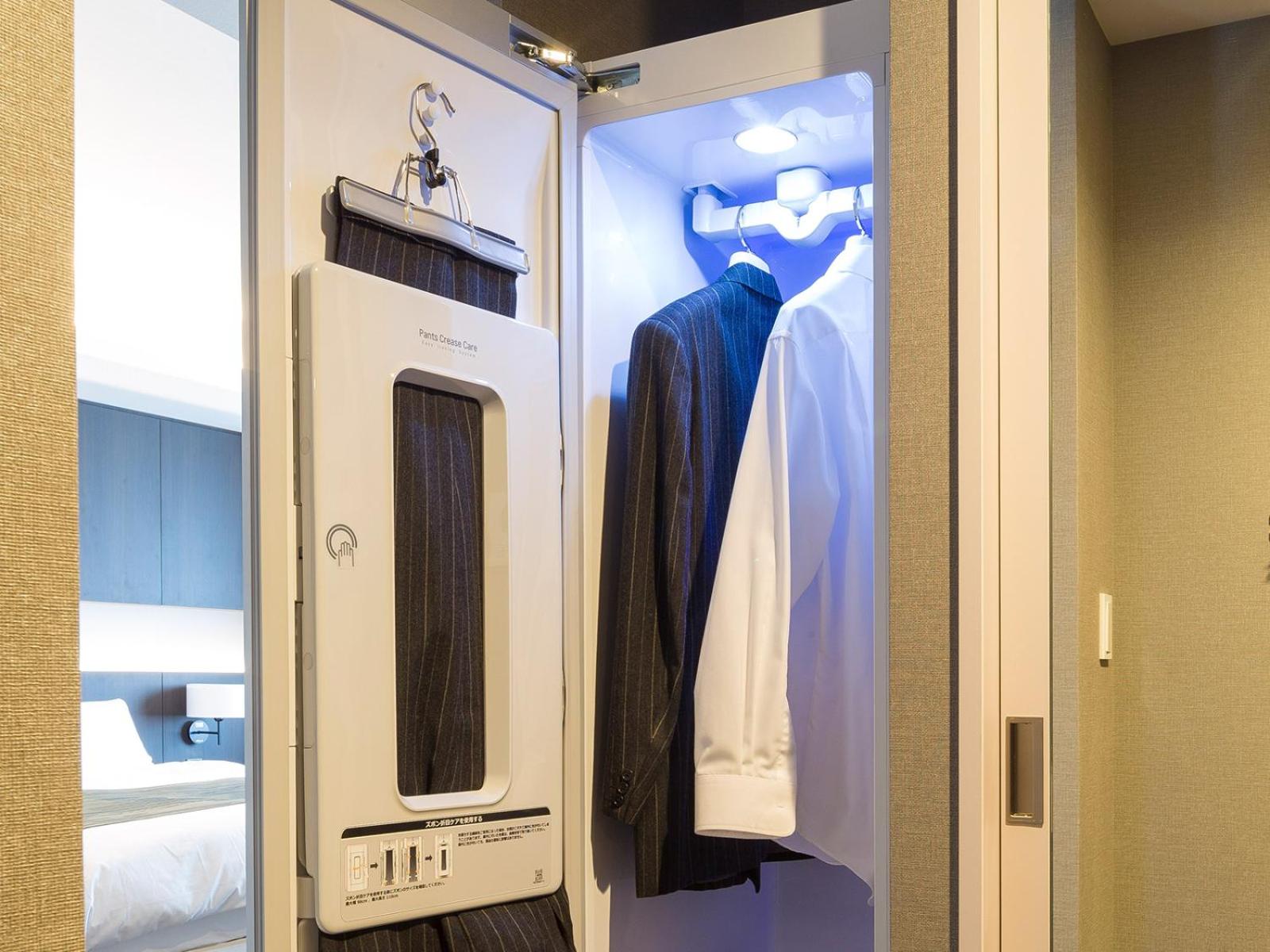 Deluxe King Room - Photo 2