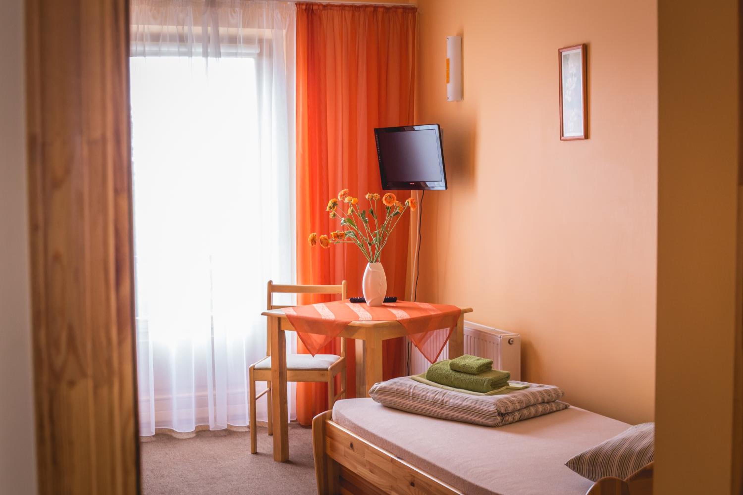 Comfort Double Room with Balcony - Photo 2