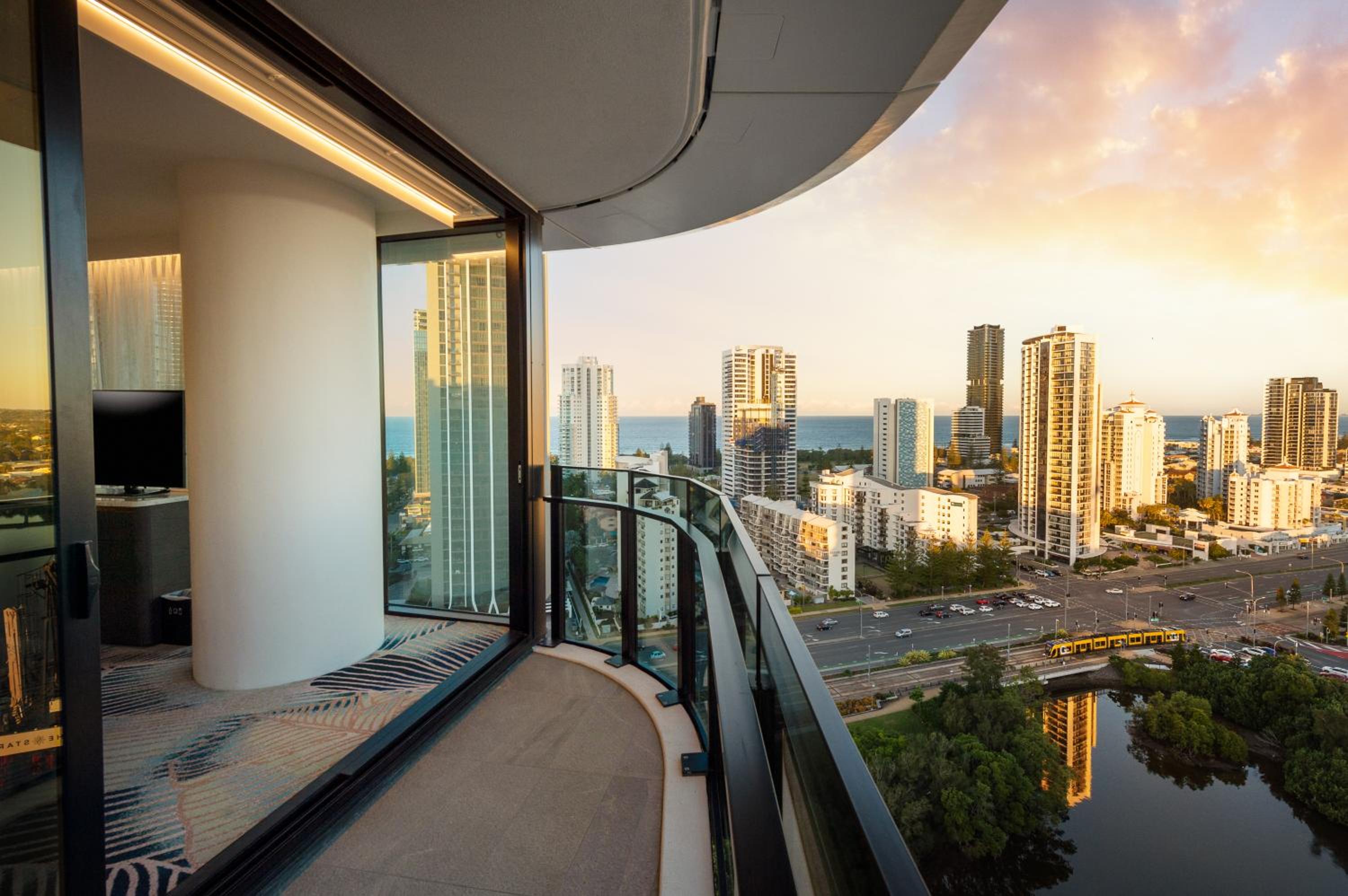 Executive Twin Panoramic - Includes Executive Lounge Access