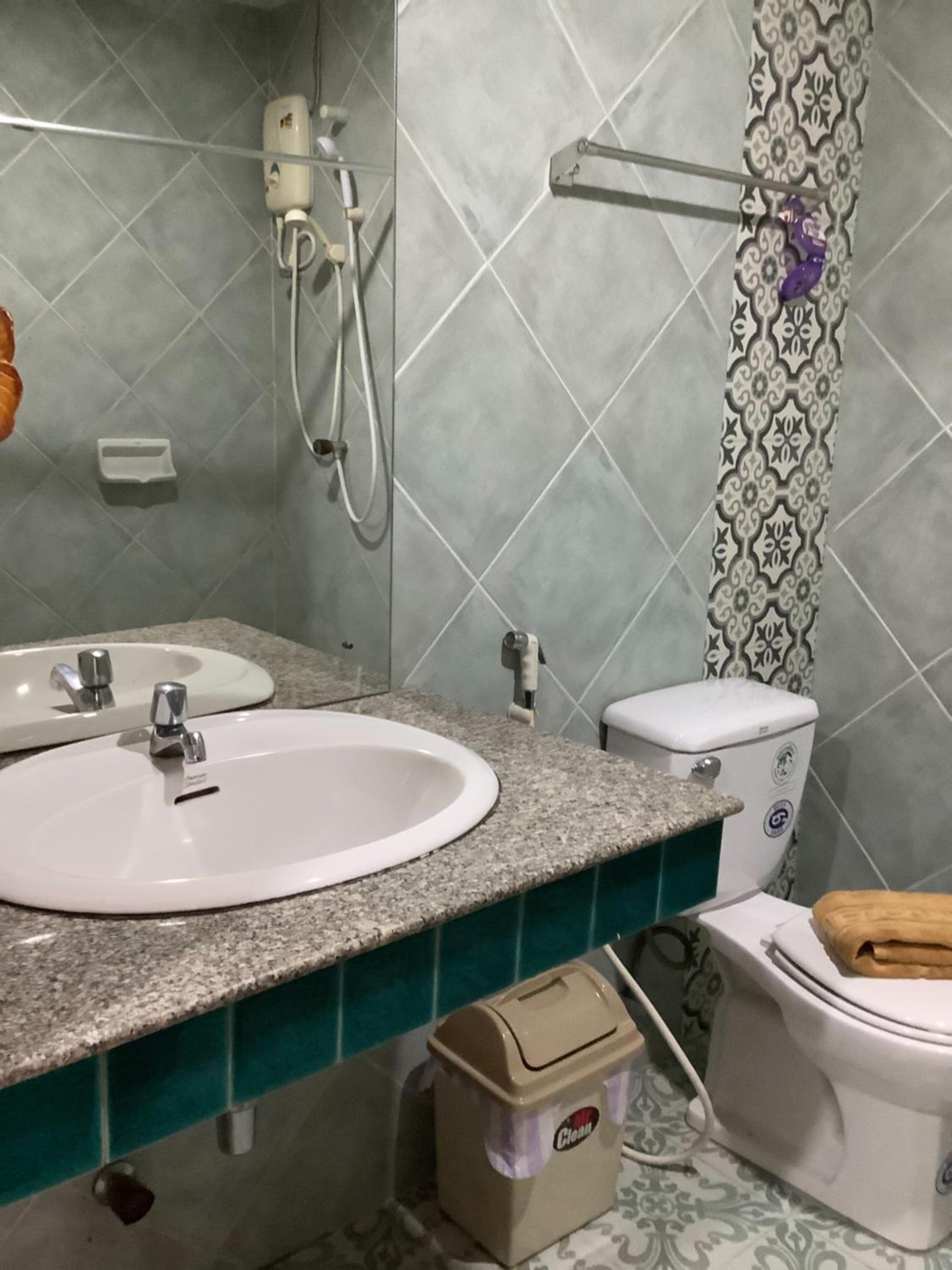 Deluxe Double Room - Photo 8