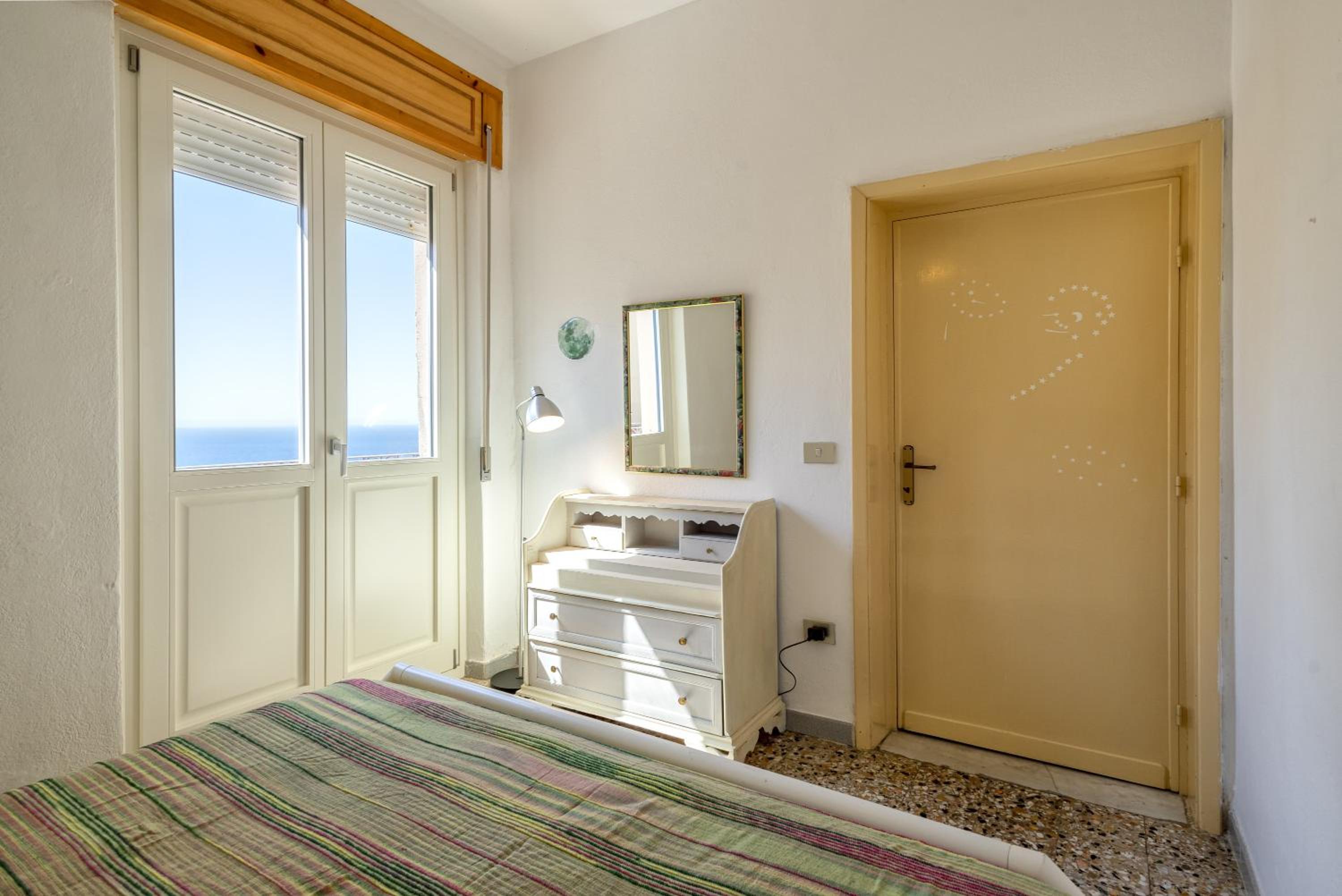 Superior One-Bedroom Apartment With Balcony photo 2
