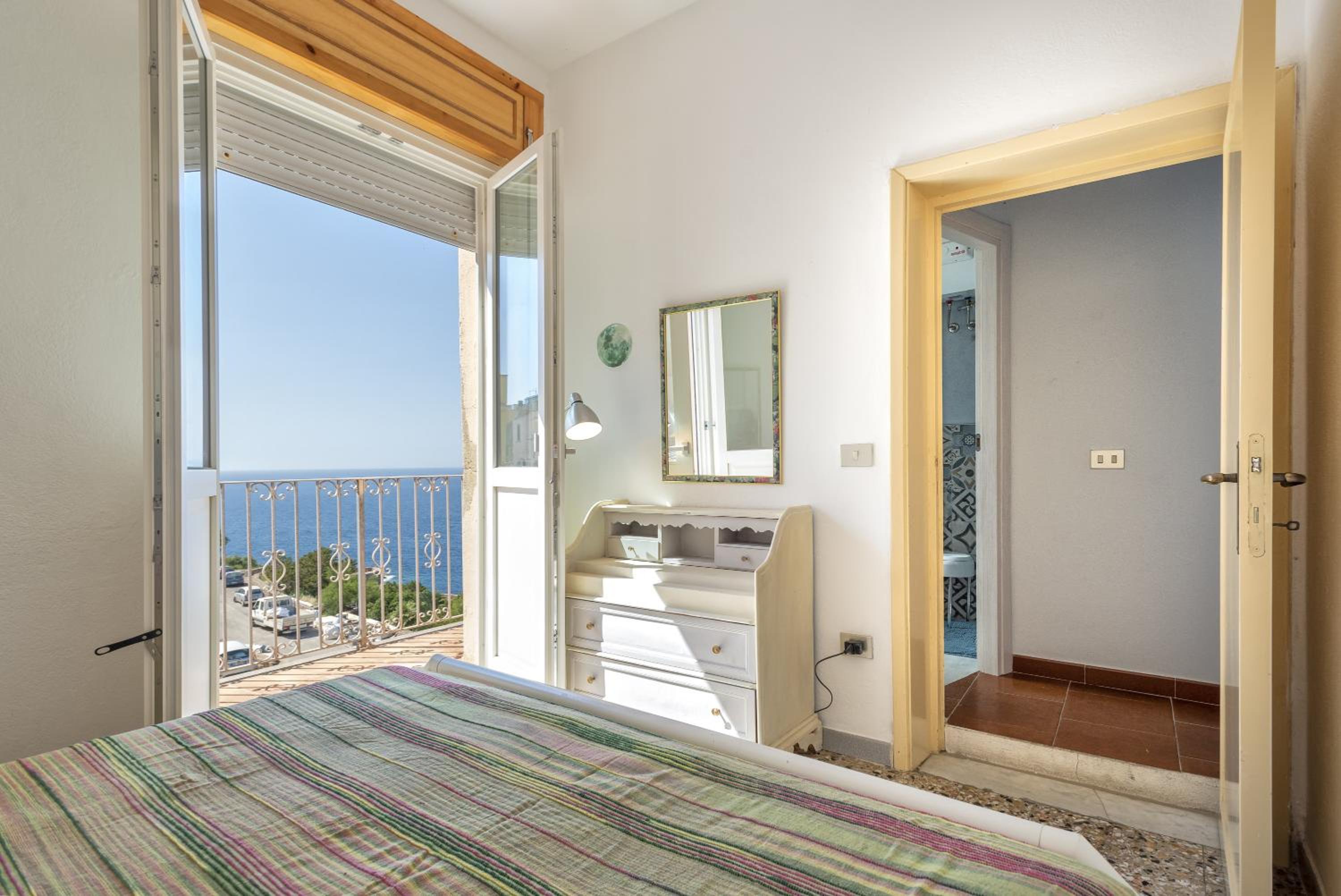 Superior One-Bedroom Apartment With Balcony photo 3
