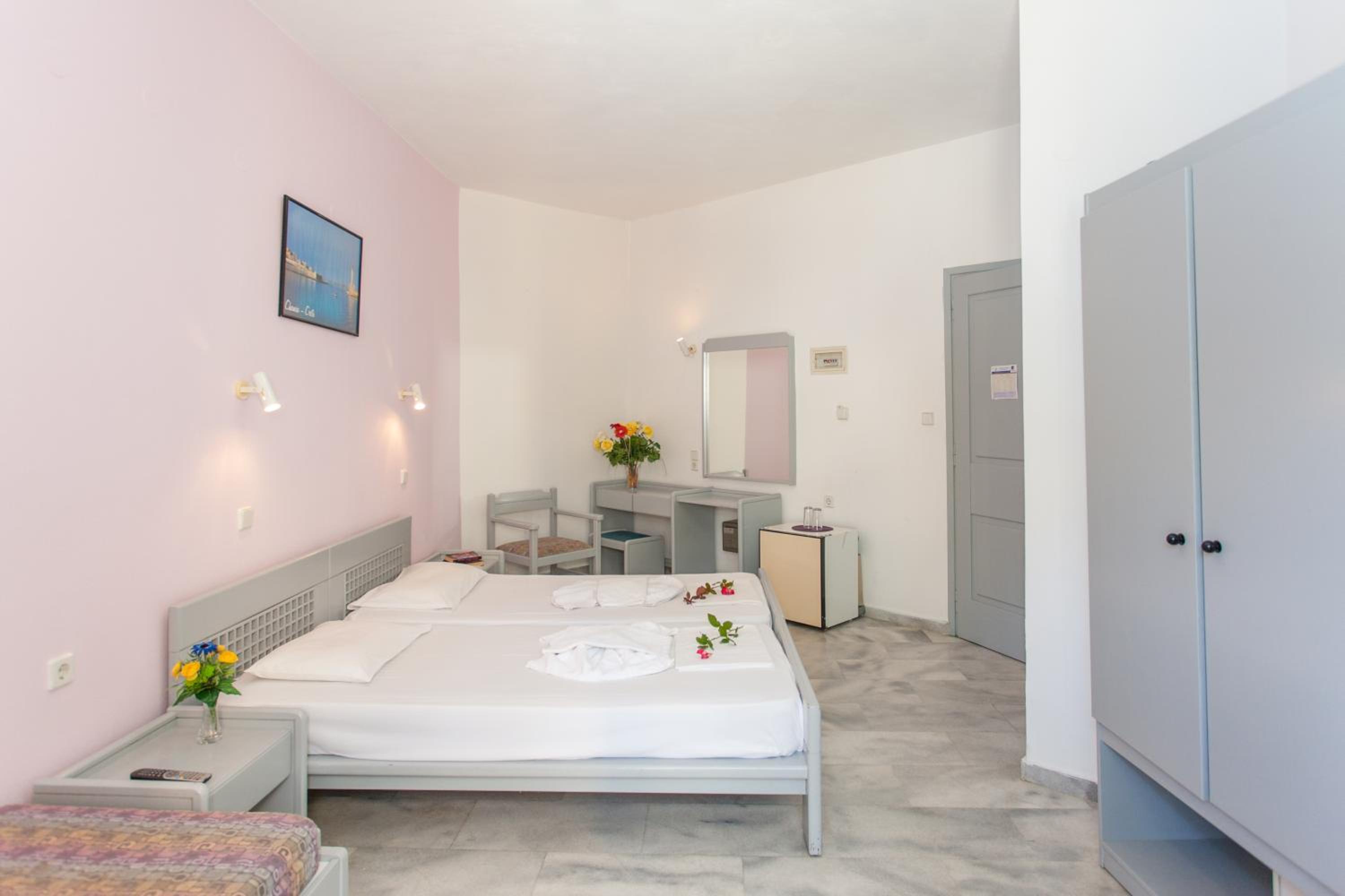 Twin Room with Sea View - Photo 5